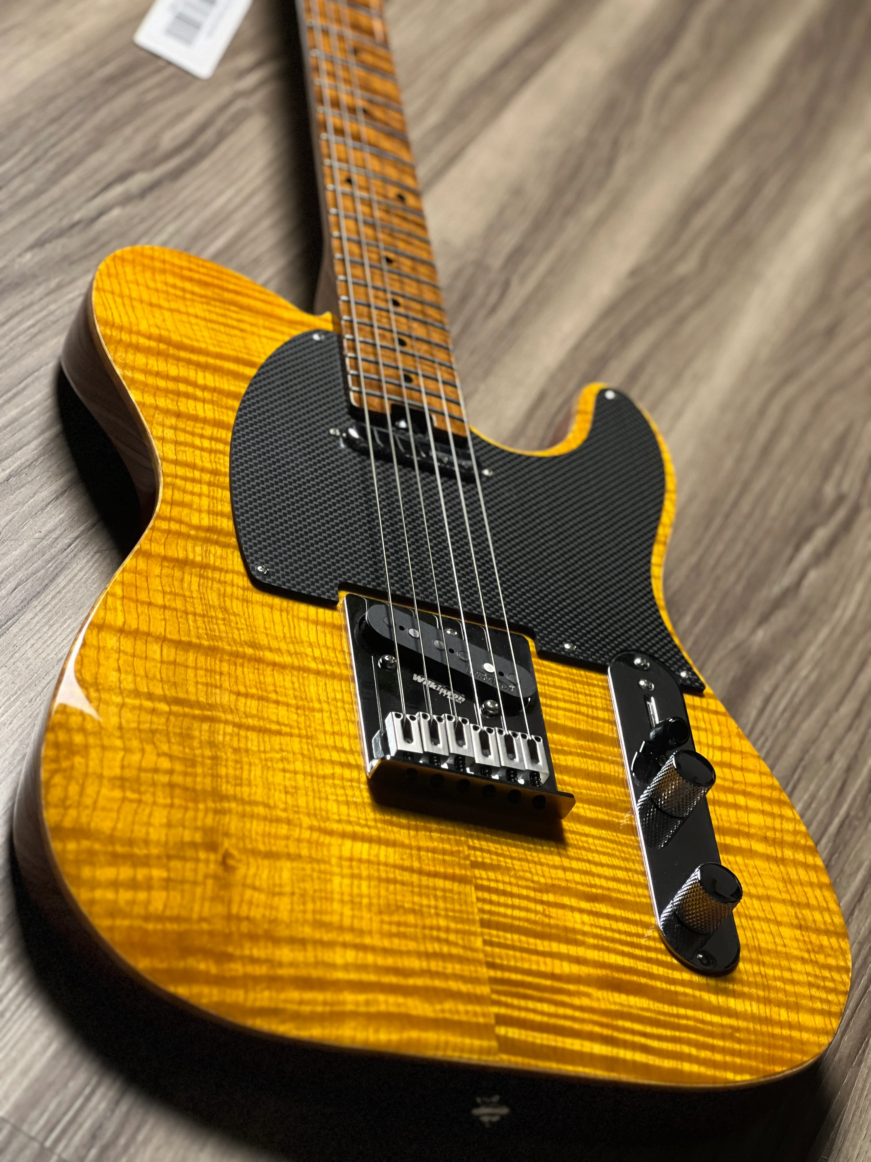 Soloking MT-1 FM 22 Artisan FMN with Roasted Flame Maple Neck in Amber - Image 3