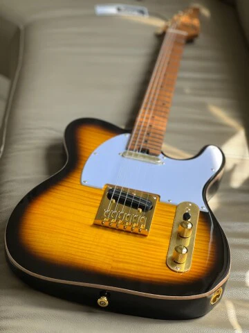 Soloking MT-1 FM 22 Deluxe Hotrail in Brown Sunburst - Image 2
