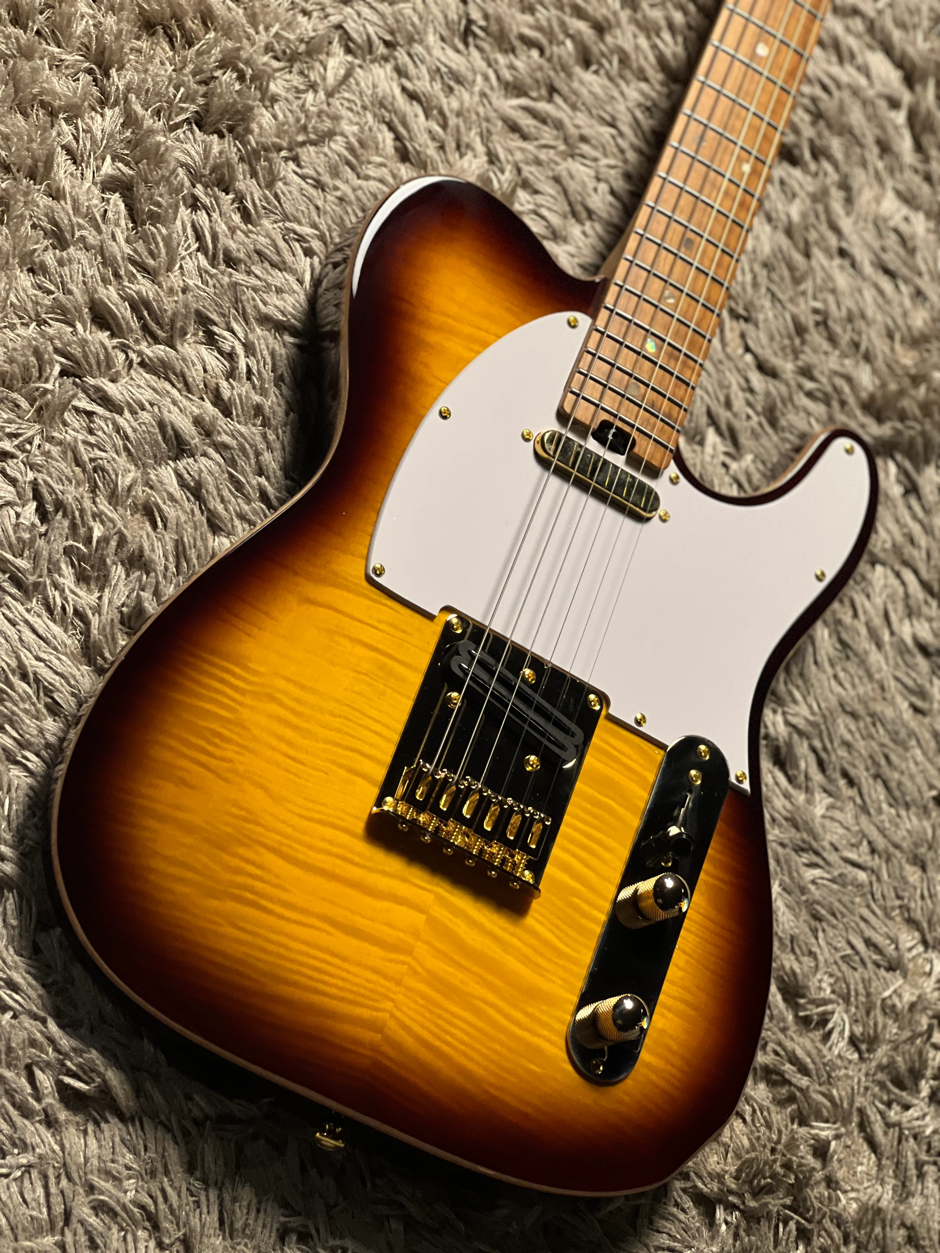 Soloking MT-1 FM 22 Deluxe Hotrail with One Piece Roasted Flame Neck in Brown Sunburst - Image 10