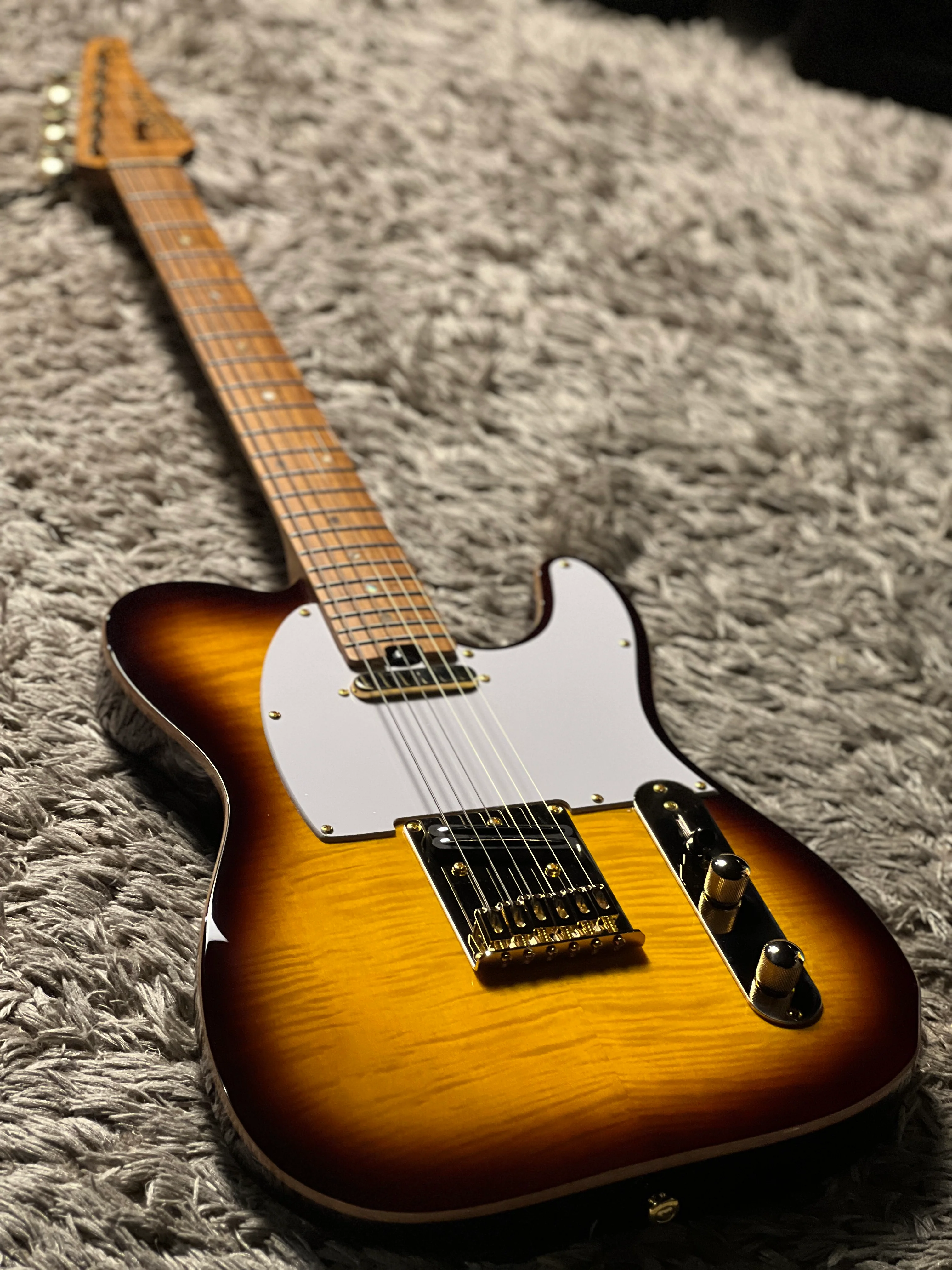 Soloking MT-1 FM 22 Deluxe Hotrail with One Piece Roasted Flame Neck in Brown Sunburst - Image 7