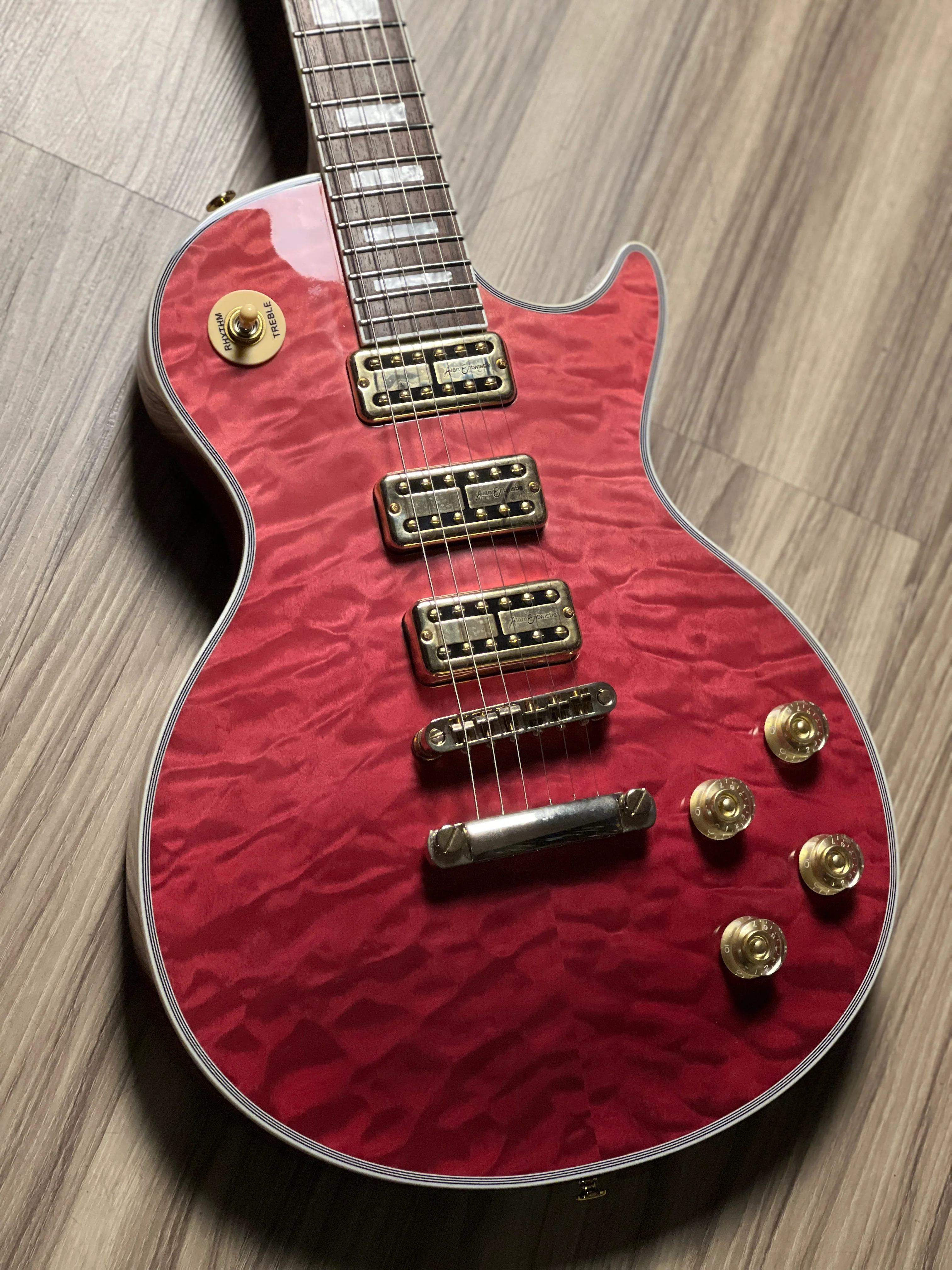 Soloking SLS50QM T3 with 5A Quilt Top in Magenta Surf ML2023070303 - Image 2