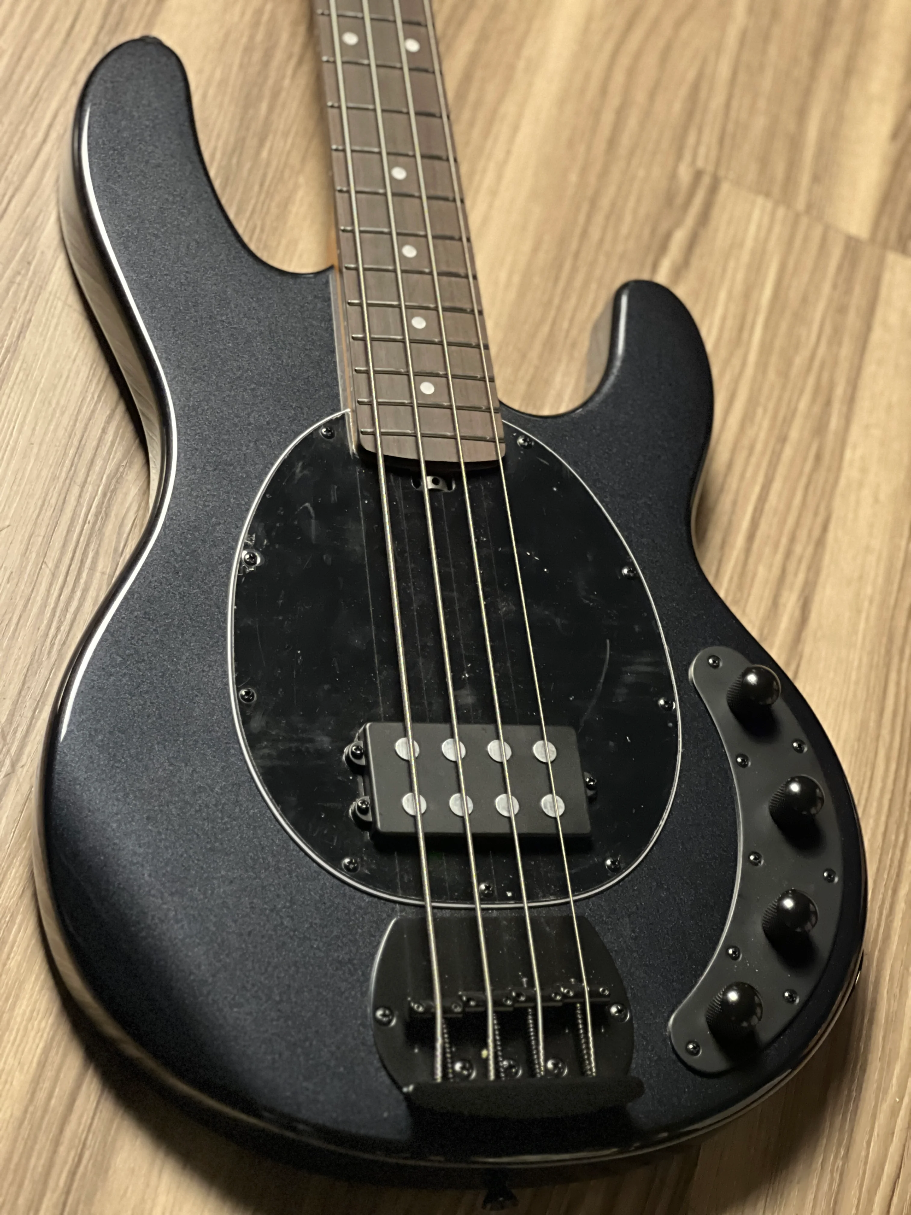 SQOE SBMS200 MBK 4 String Bass in Metallic Black - Image 4