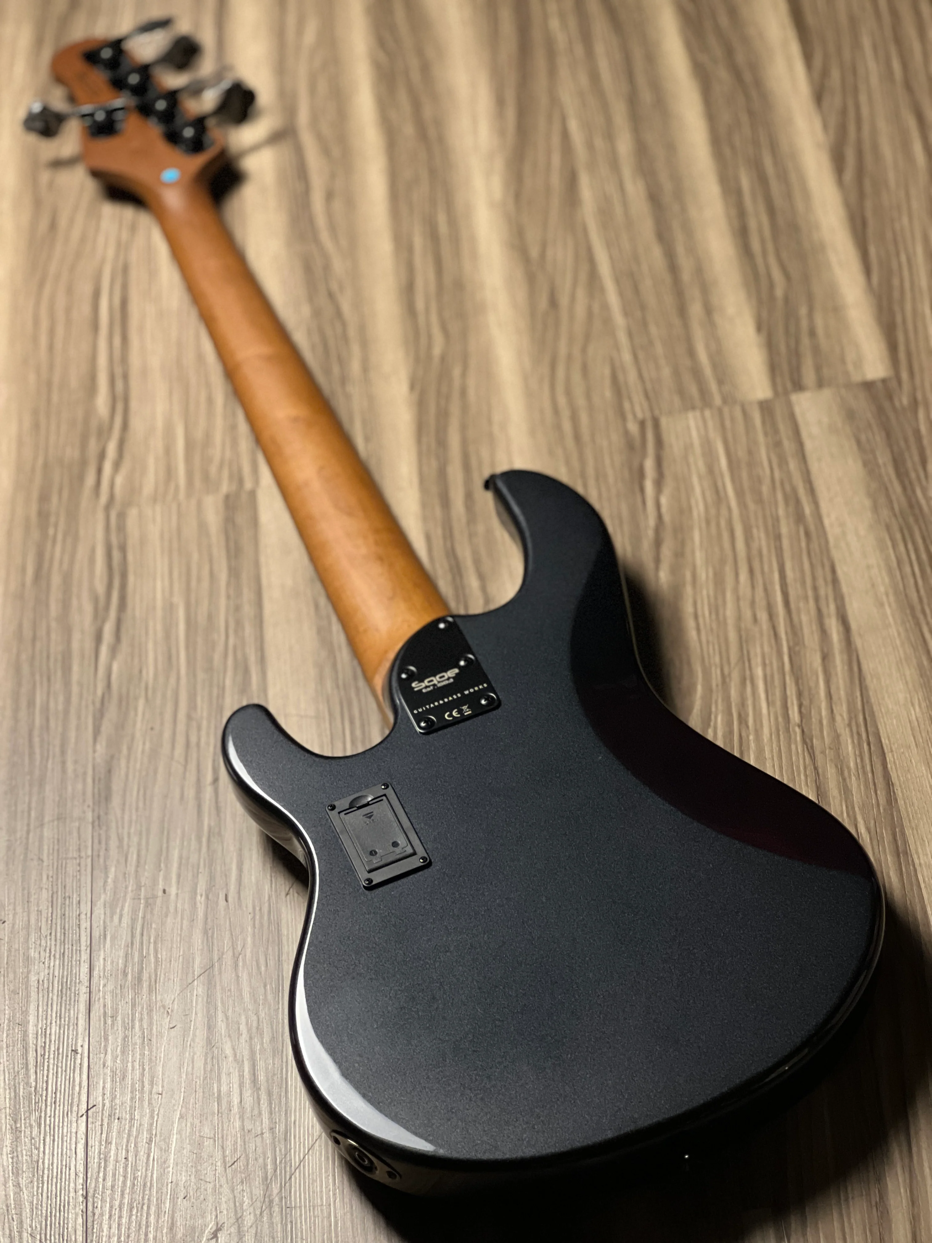 SQOE SBMS500 MBK 5 String Bass in Metallic Black - Image 5