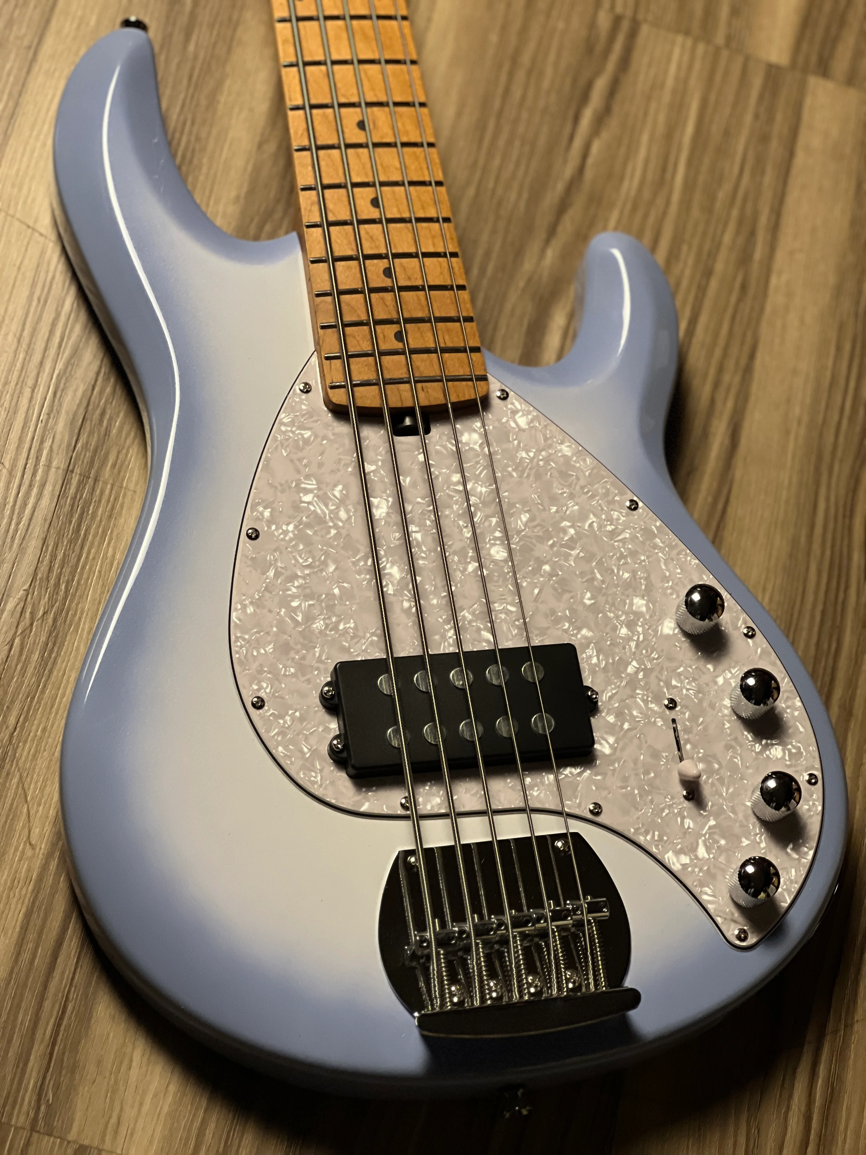 SQOE SBMS500 MWH 5 String Bass in Metallic White Burst - Image 4