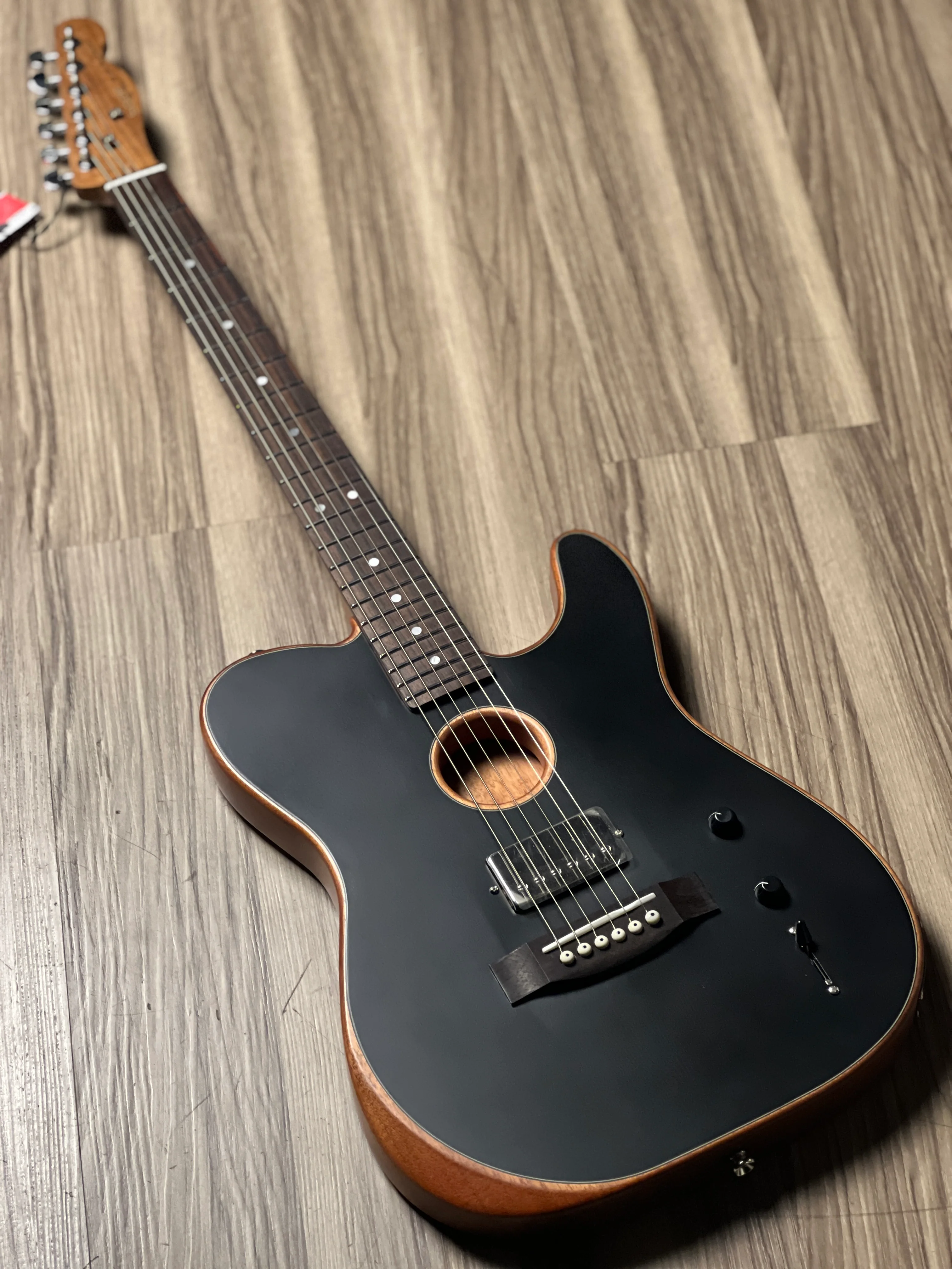 SQOE SEAE910 BK in Cosmic Black Acoustasonic Series - Image 2
