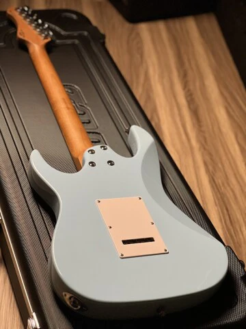 SQOE SEIB400 HSS Roasted Maple Series in Sonic Blue - Image 4