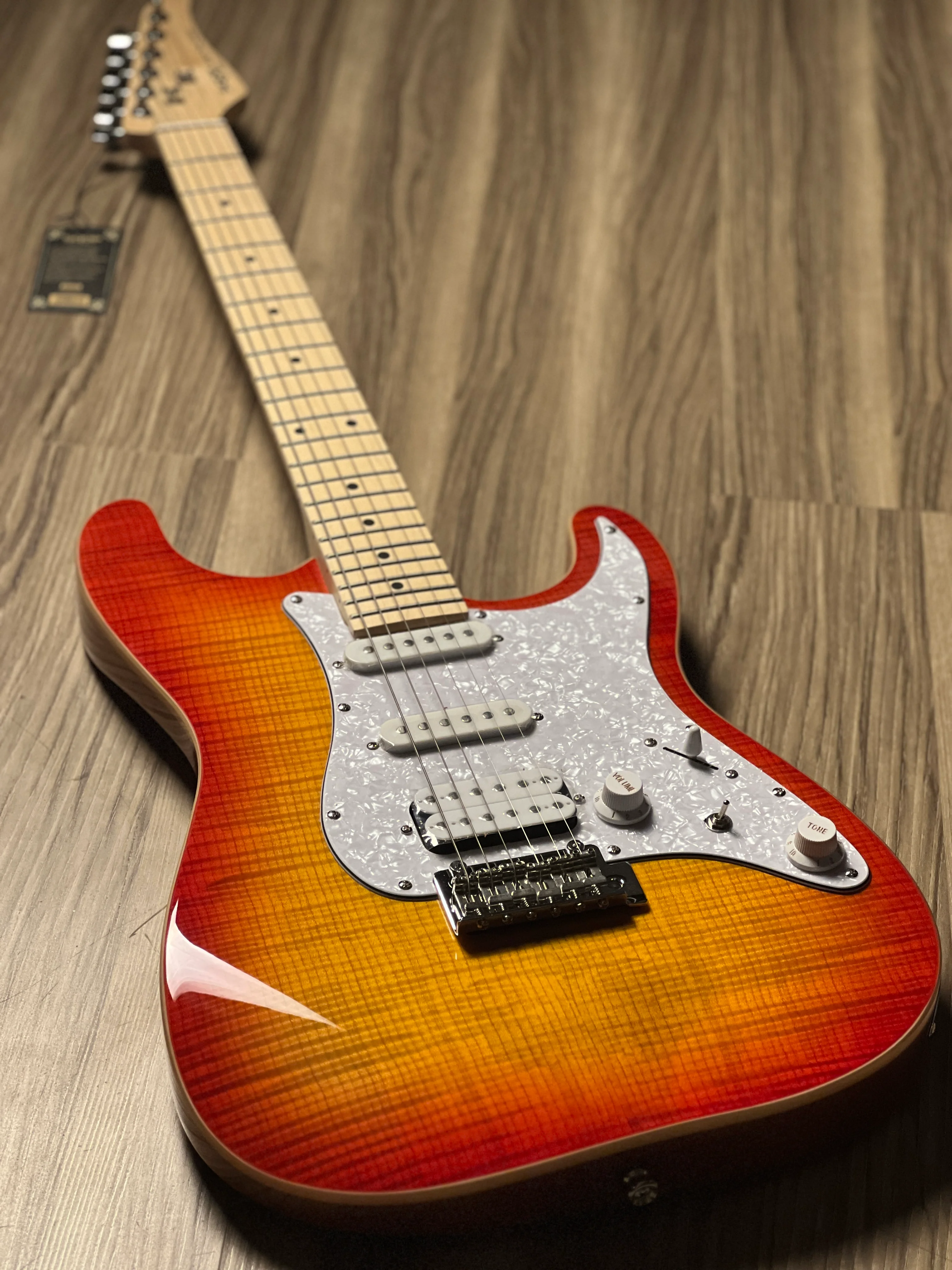 SQOE SEIB680 HSS with Flame Maple Top in Cherry Sunburst - Image 2