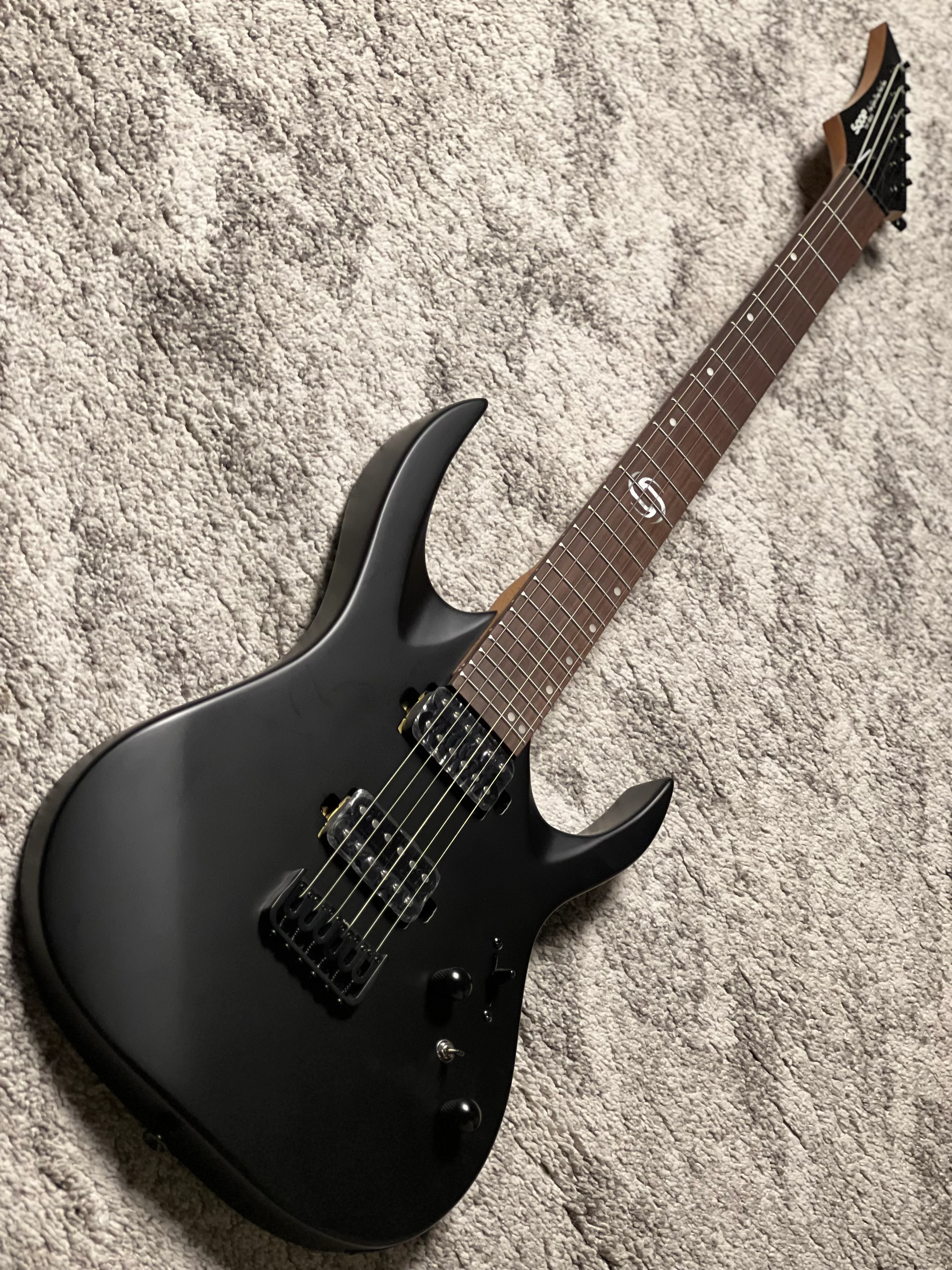 SQOE SEIB6S BK in Satin Black - Image 3