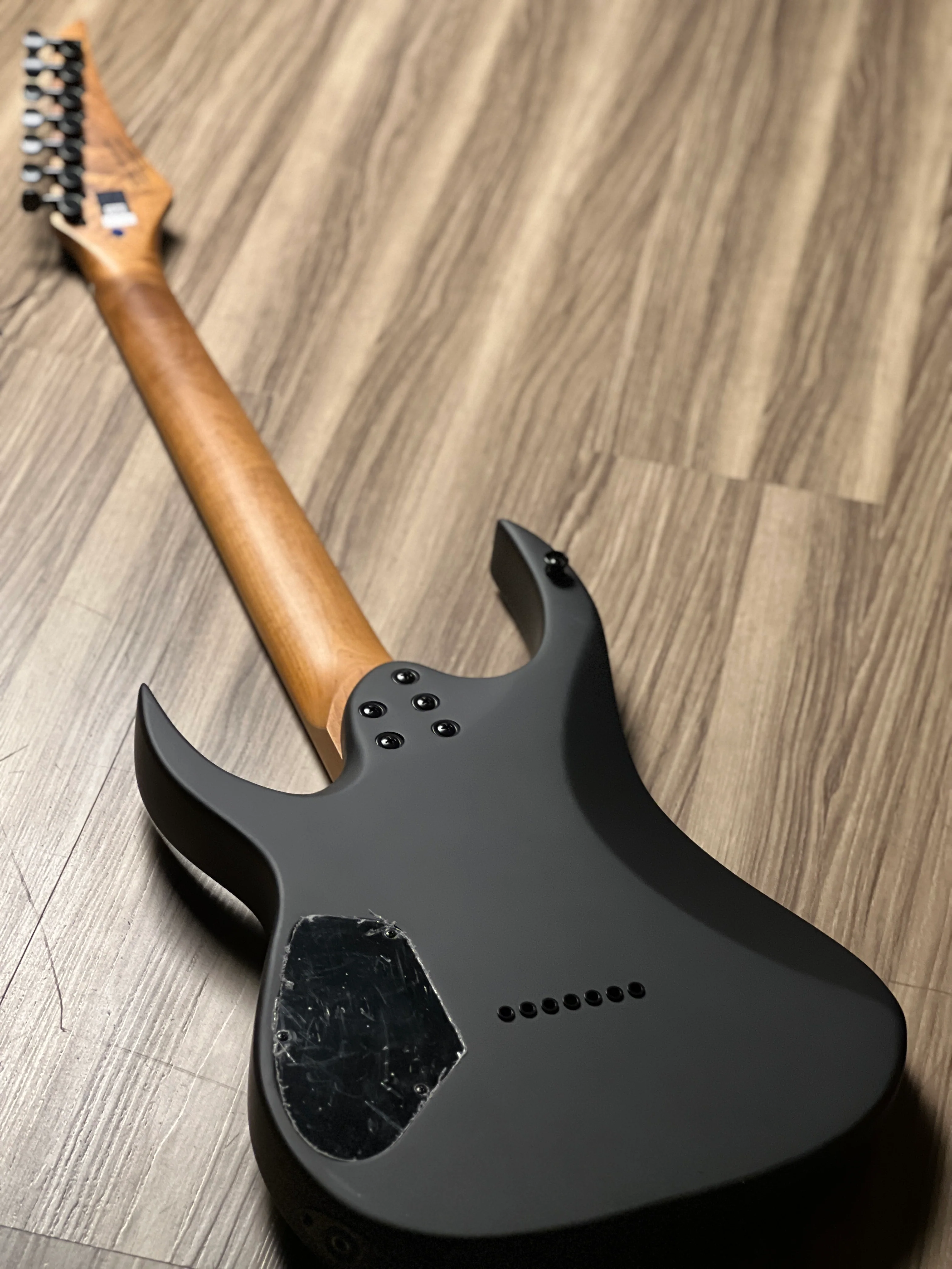 SQOE SEIB7S 7 String in Satin Black - Image 12