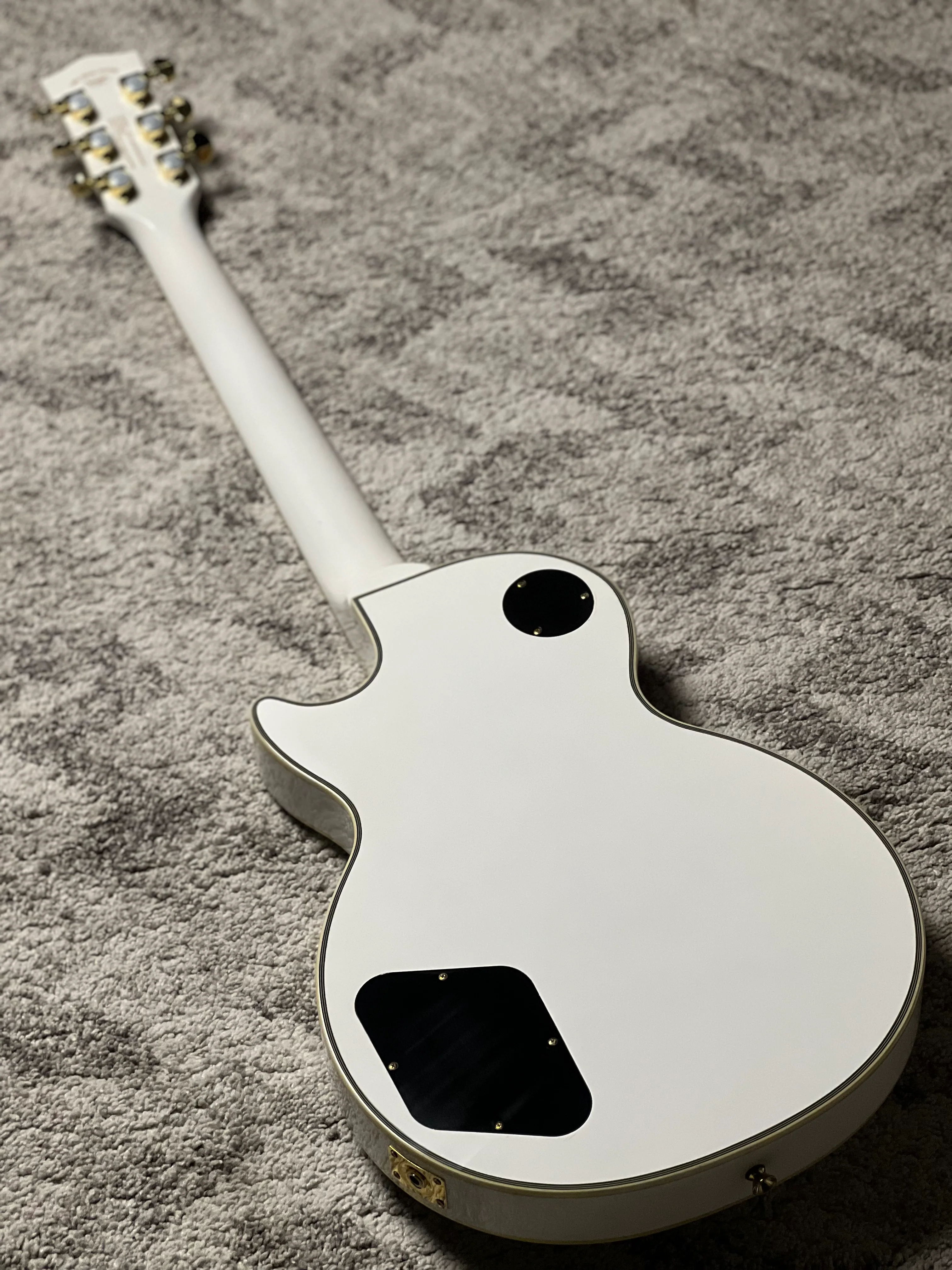 SQOE SELP300 in Alpine White with Gold Hardware - Image 5