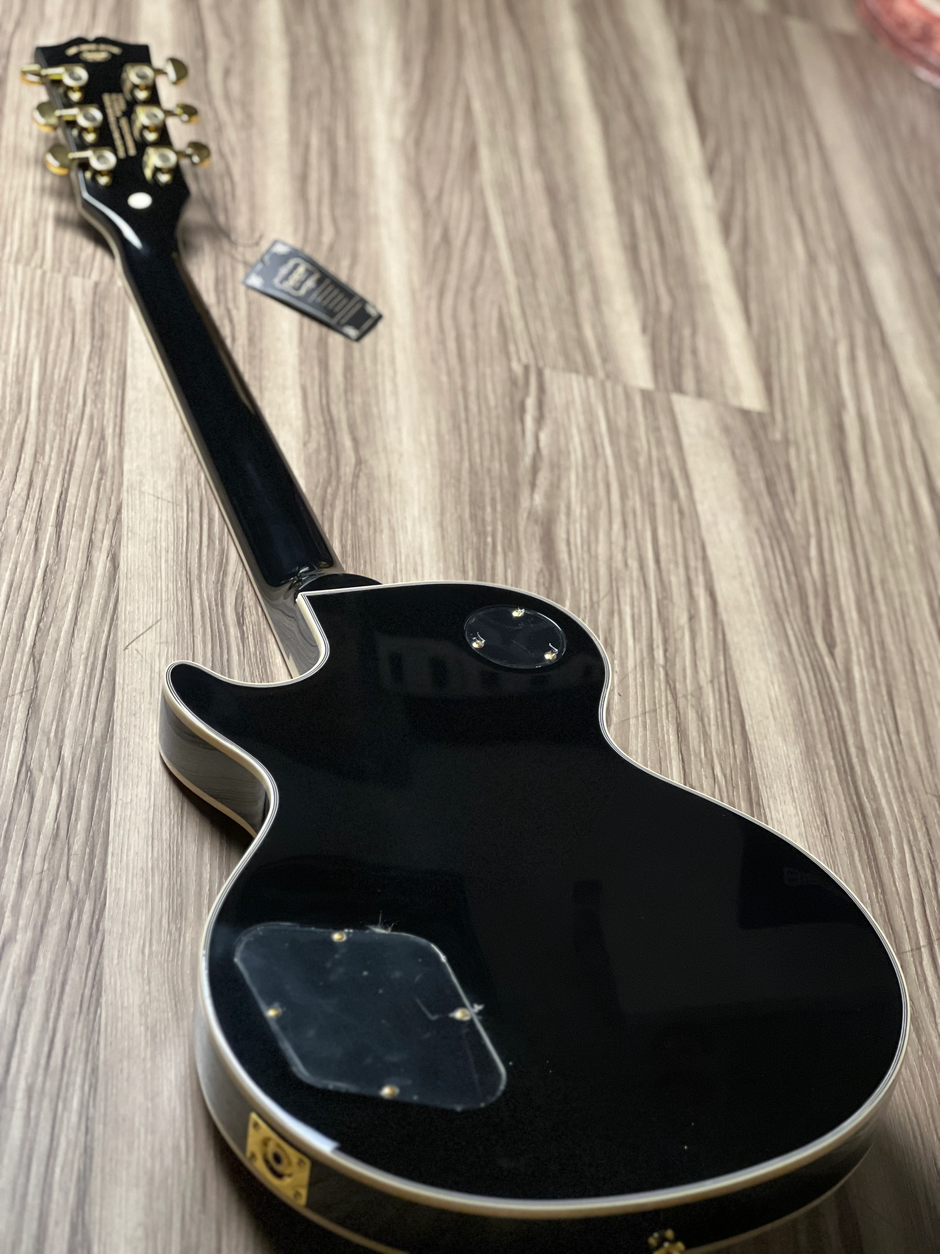 SQOE SELP300 In Vintage White with Gold Hardware - Image 4