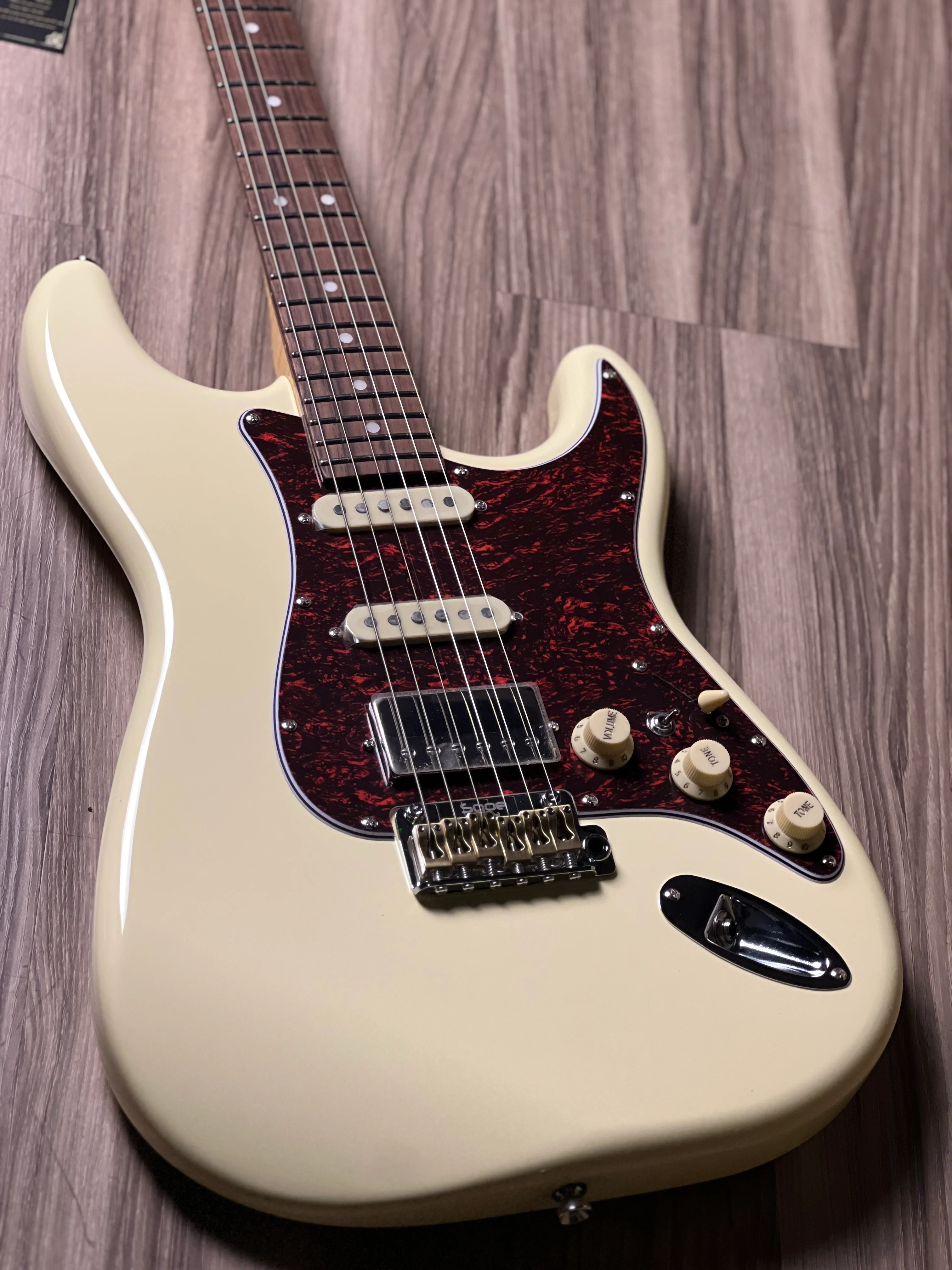 SQOE SEST1000 HSS Custom Shop Series in Olympic White Limited Edition with Hardshell Case - Image 3
