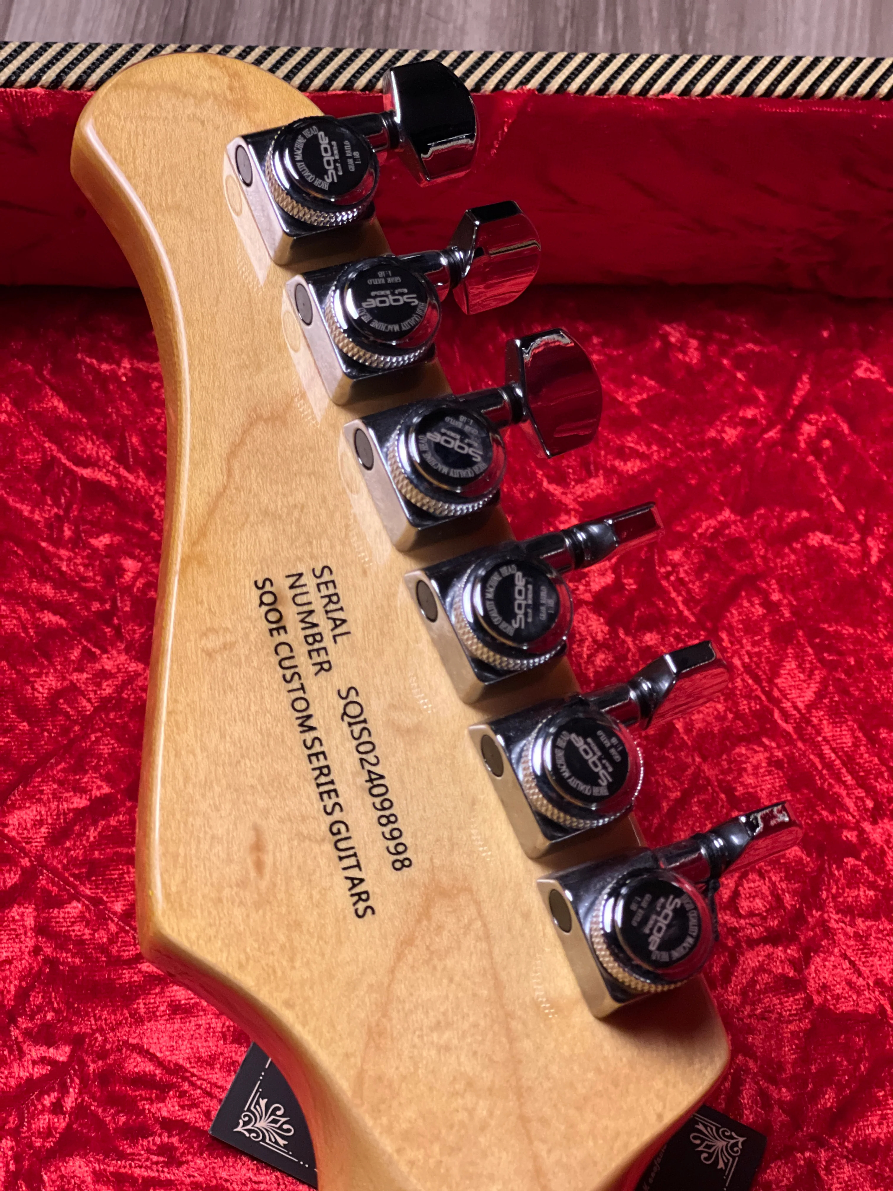 SQOE SEST1000 HSS Custom Shop Series in Sonic Blue Limited Edition with Hardshell Case - Image 6