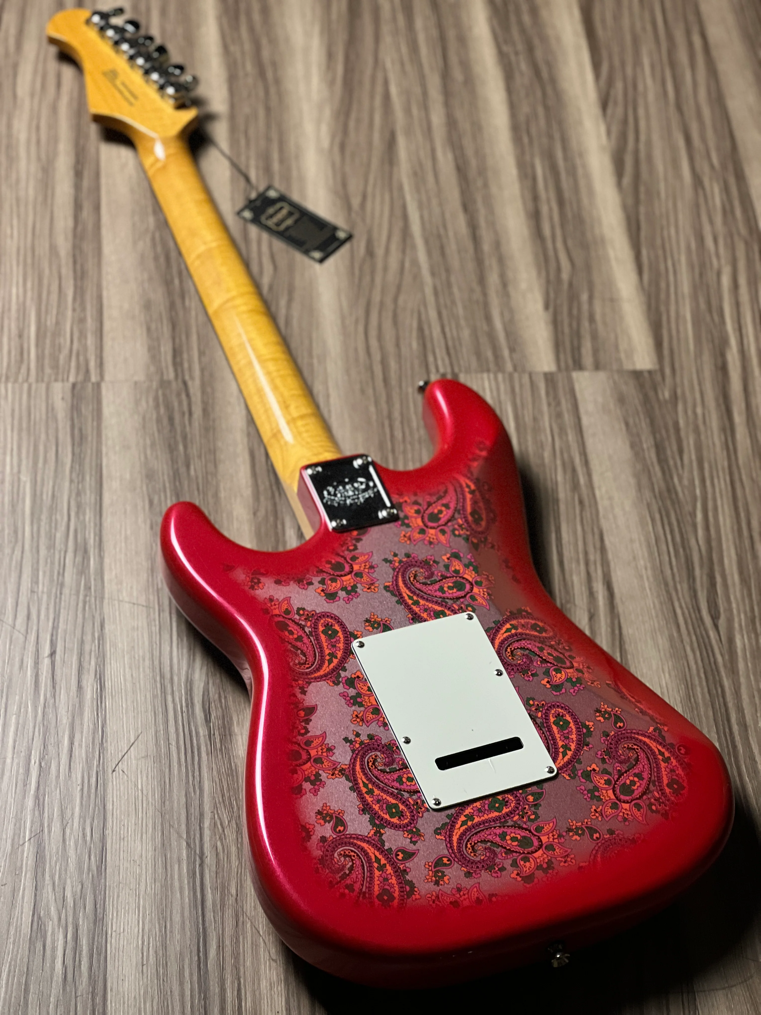 SQOE SEST1100 HSS Custom Shop Series in Pink Paisley Limited Edition with Hardshell Case - Image 2