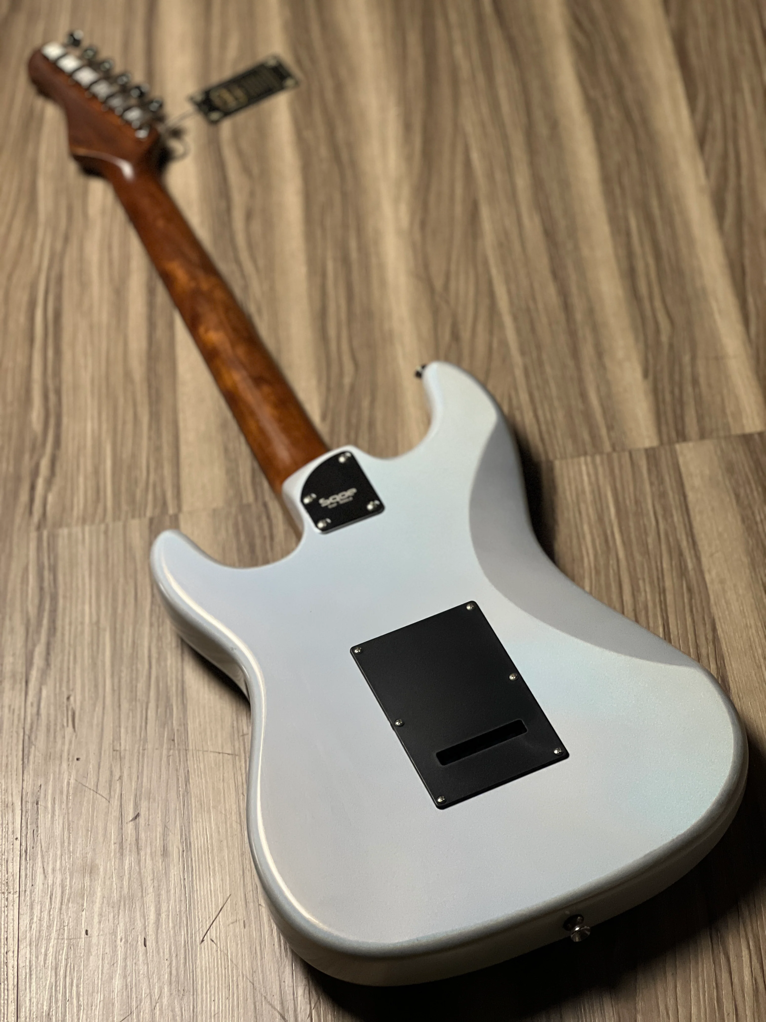 SQOE SEST750 HSS WH Roasted Maple Series in Aurora White Limited Edition - Image 5