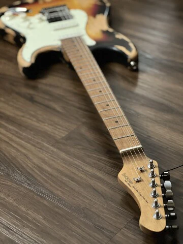 SQOE SEST960 HSS Roasted Maple Series in 3-Tone Sunburst Heavy Relic - Image 5