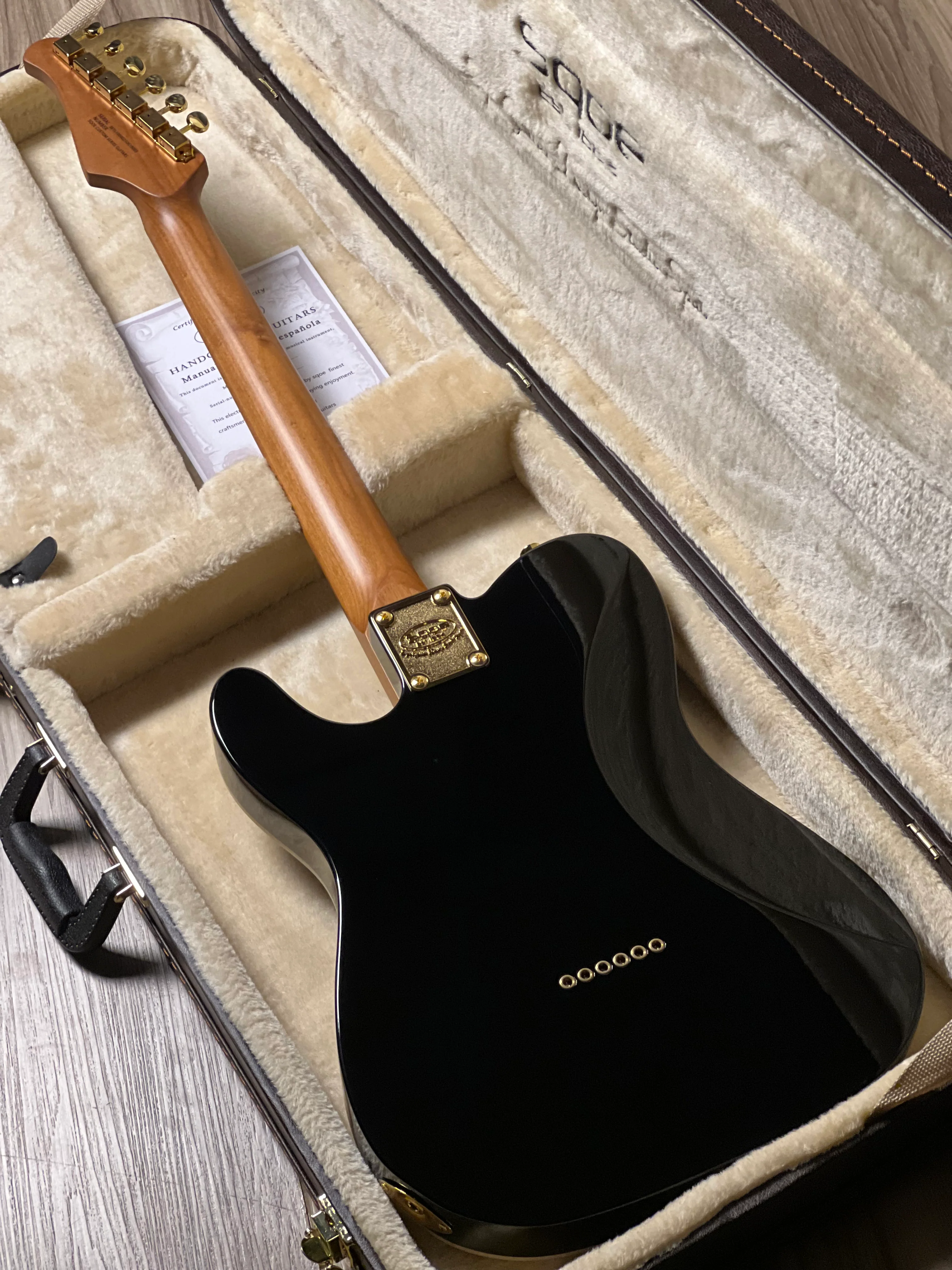 SQOE SETL1009 BK in Black with Hardshell Case - Image 5