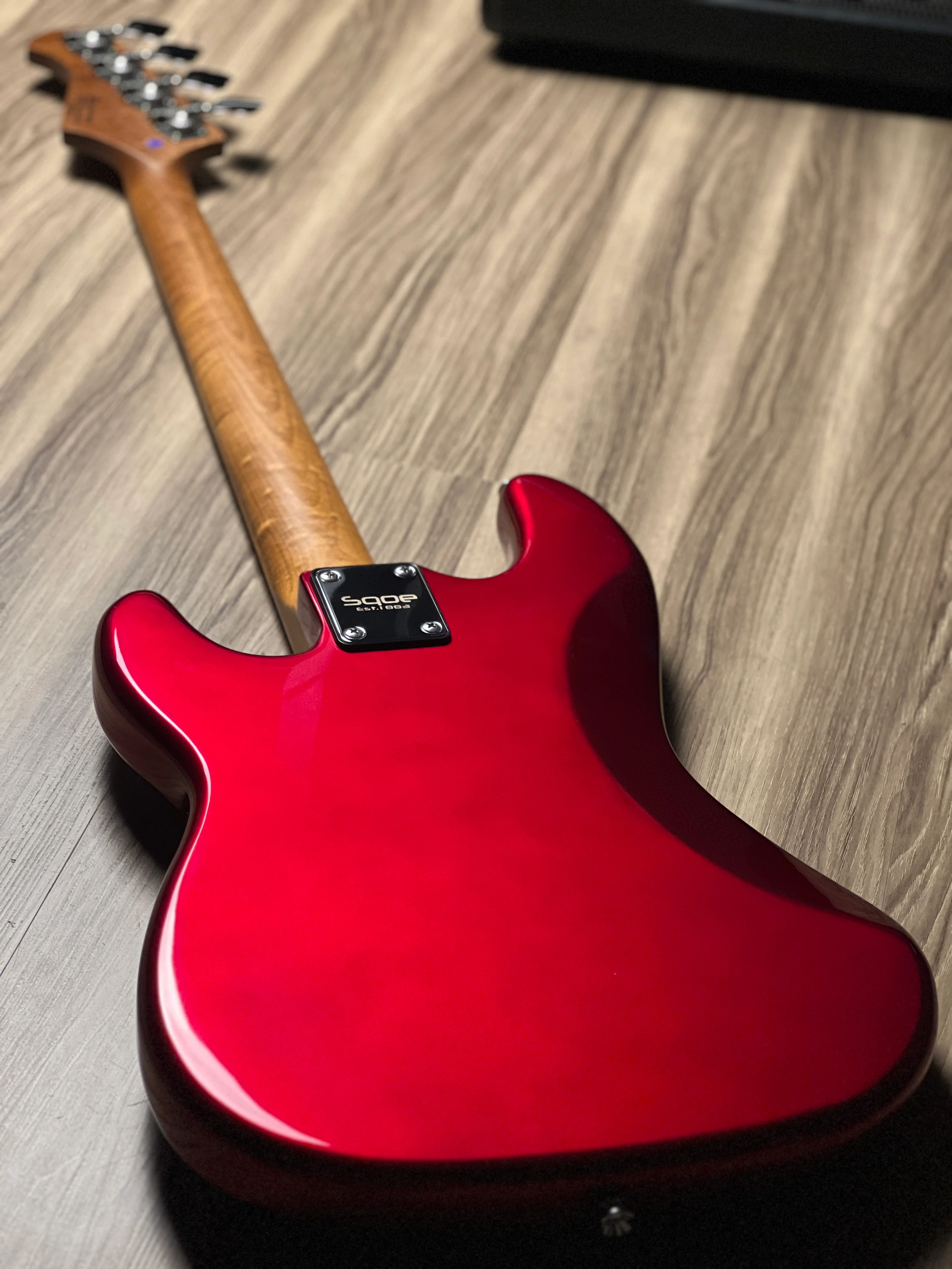 SQOE SPB600 Roasted Maple Series Bass in Candy Apple Red - Image 6