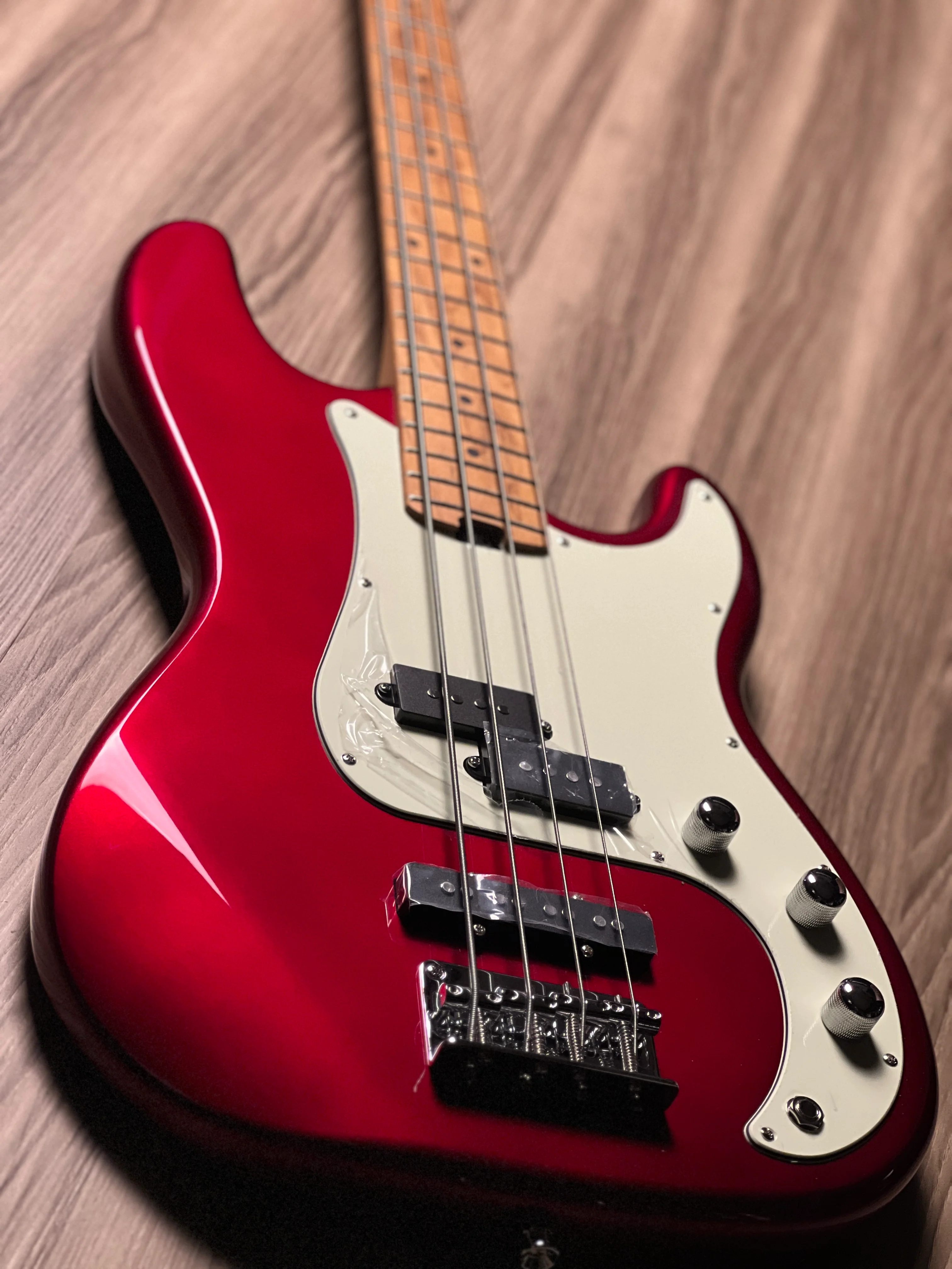 SQOE SPJ600 Roasted Maple Series Bass in Candy Apple Red - Image 7