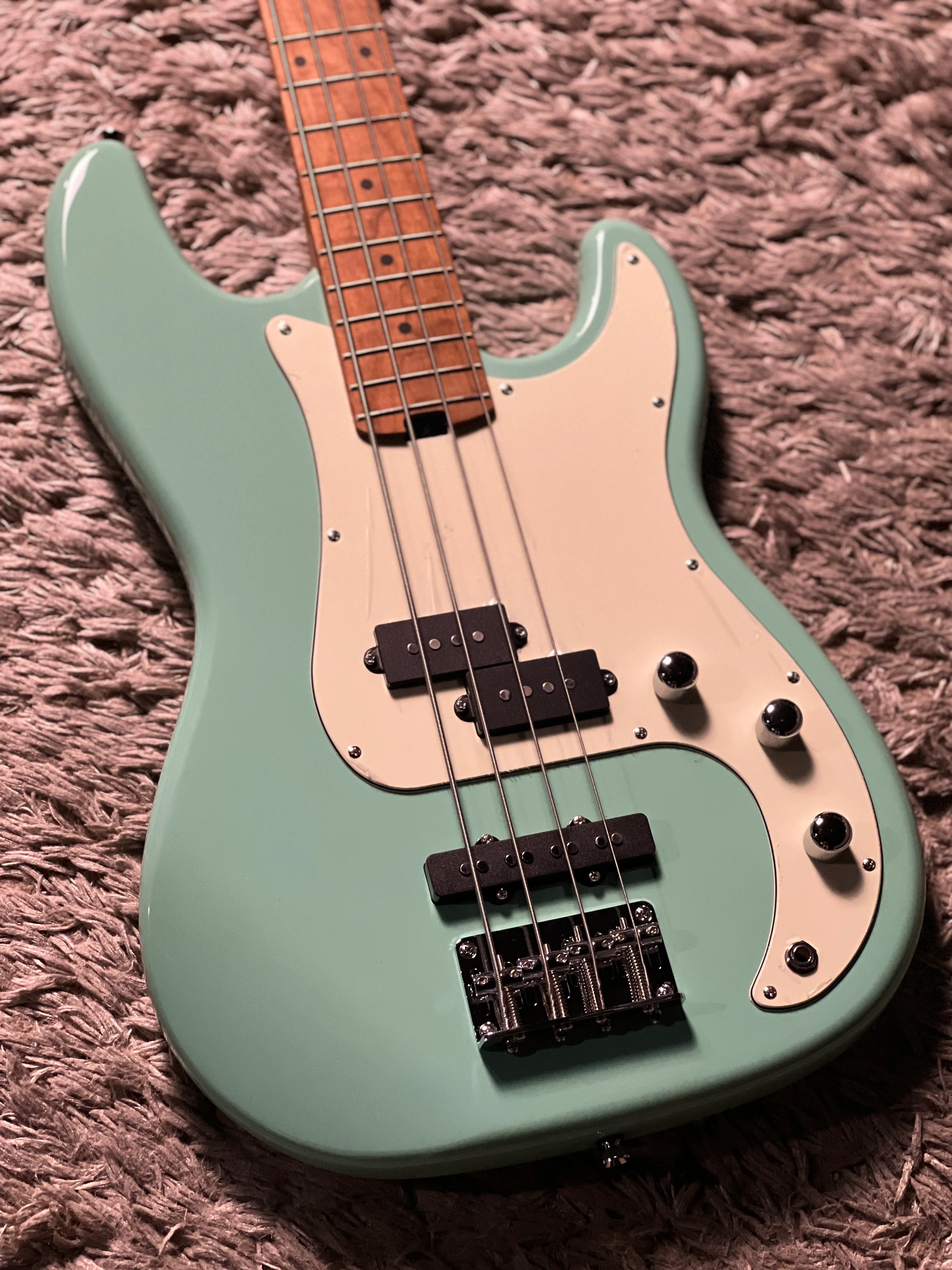 SQOE SPJ600 Roasted Maple Series Bass in Surf Green - Image 2