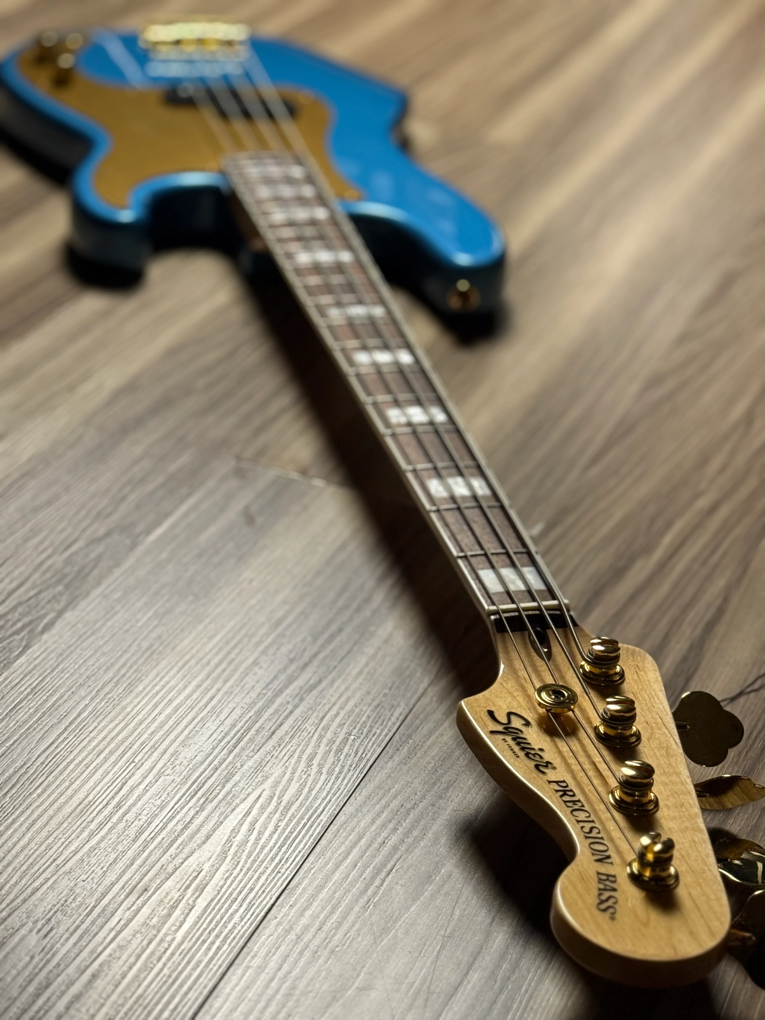 Squier 40th Anniversary Gold Edition Precision Bass in Lake Placid Blue (USED) ISSF22003756 - Image 8