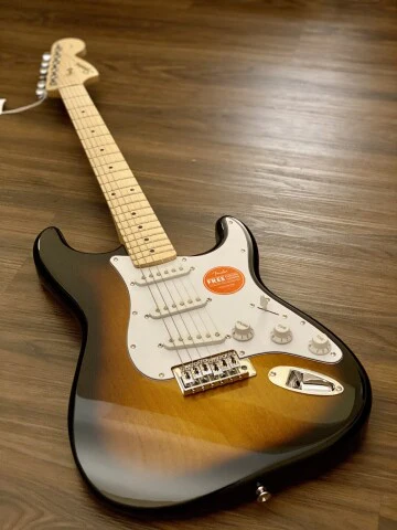 Squier Affinity Stratocaster Special in 2 Tone Sunburst