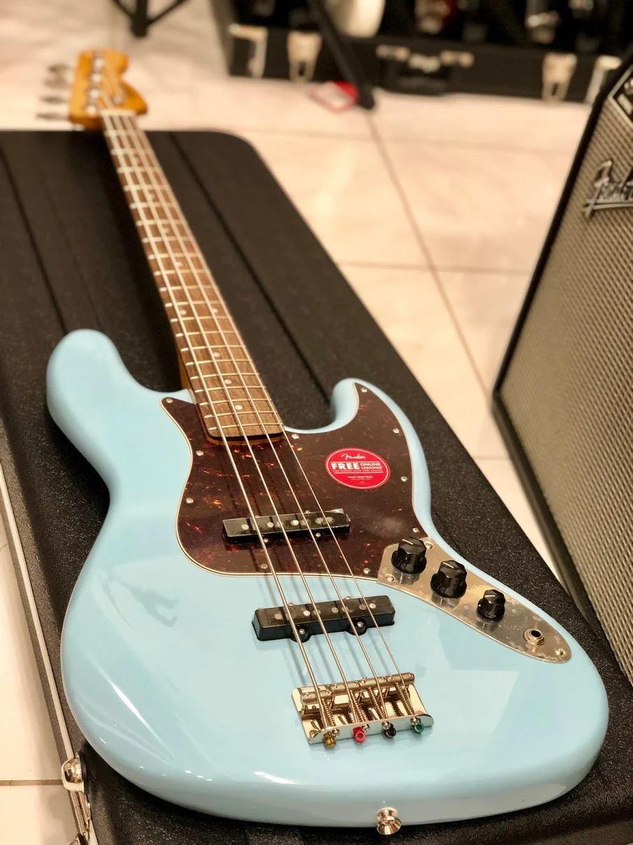 Squier Classic Vibe `60s Jazz Bass - Daphne Blue - Image 4