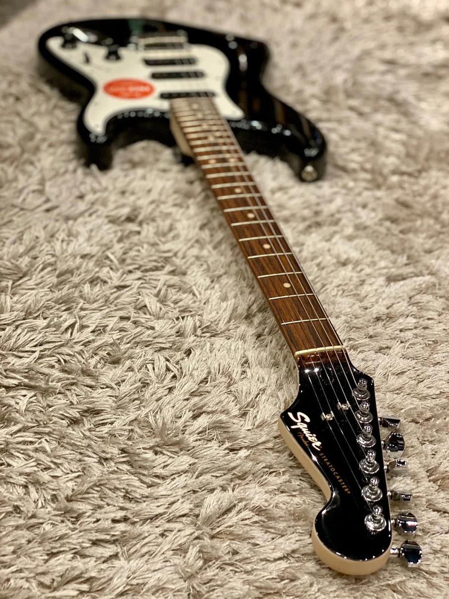 Squier Contemporary Stratocaster HSS - Black Metallic - Image 8