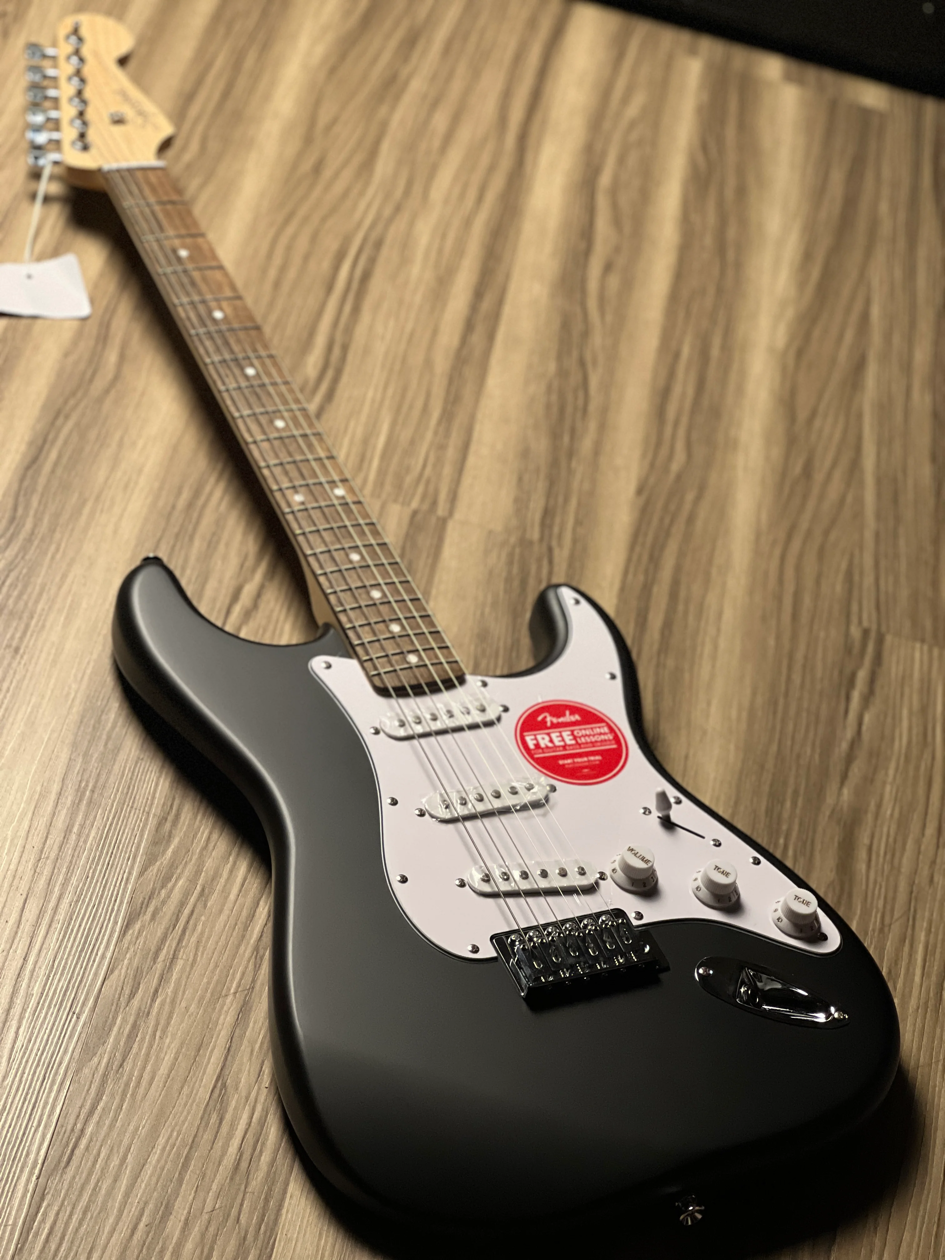 Squier Debut Series Stratocaster Electric Guitar Laurel FB In Black - Image 2