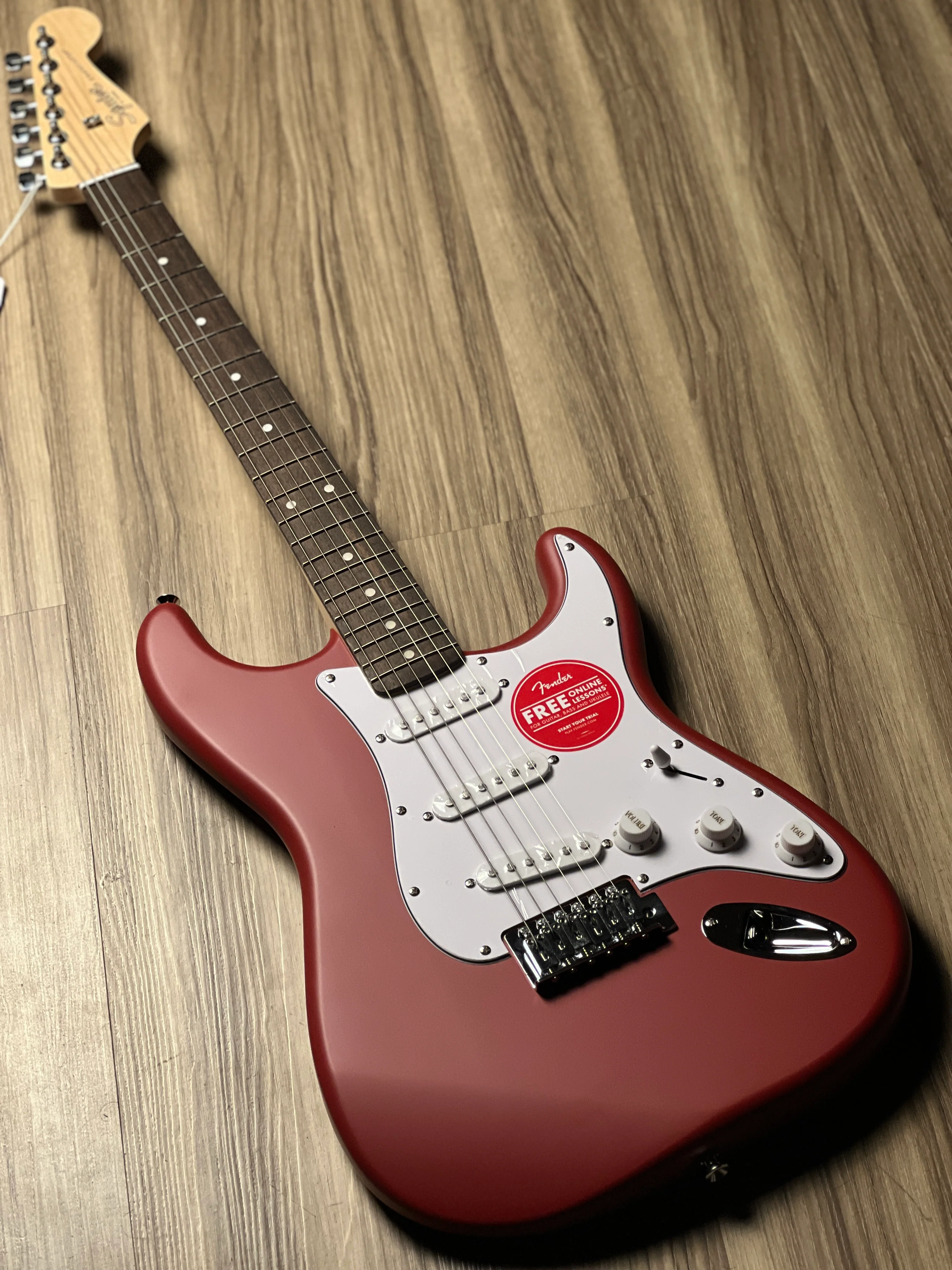 Squier Debut Series Stratocaster Electric Guitar Laurel FB In Dakota Red - Image 3