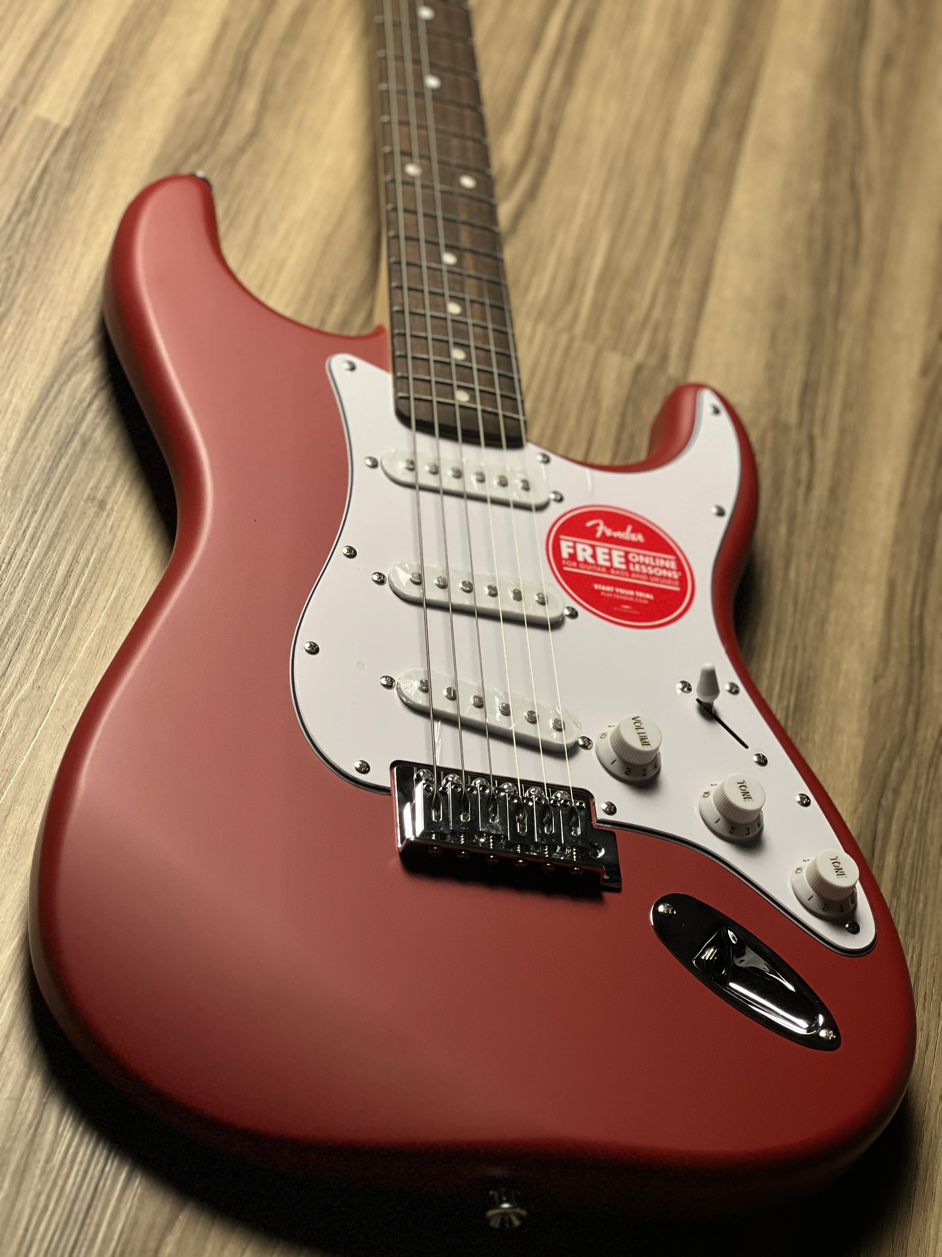Squier Debut Series Stratocaster Electric Guitar Laurel FB In Dakota Red - Image 4