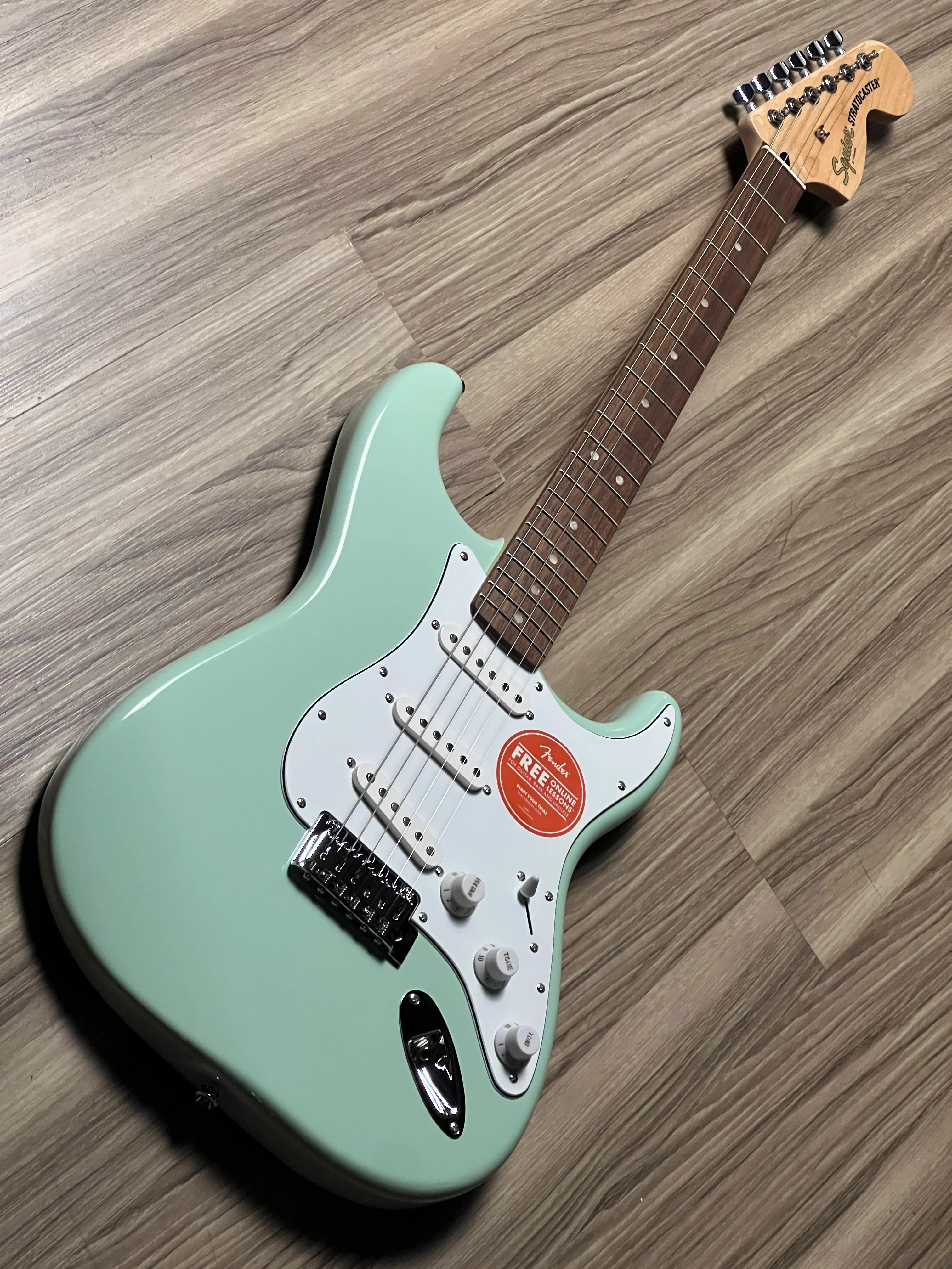 Squier FSR Affinity Series Stratocaster w/White Pickguard, Laurel FB in Surf Green - Image 3