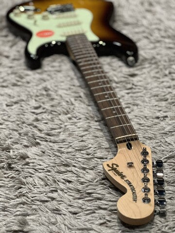 Squier FSR Affinity Series Stratocaster with Laurel FB In Honey Sunburst - Image 3