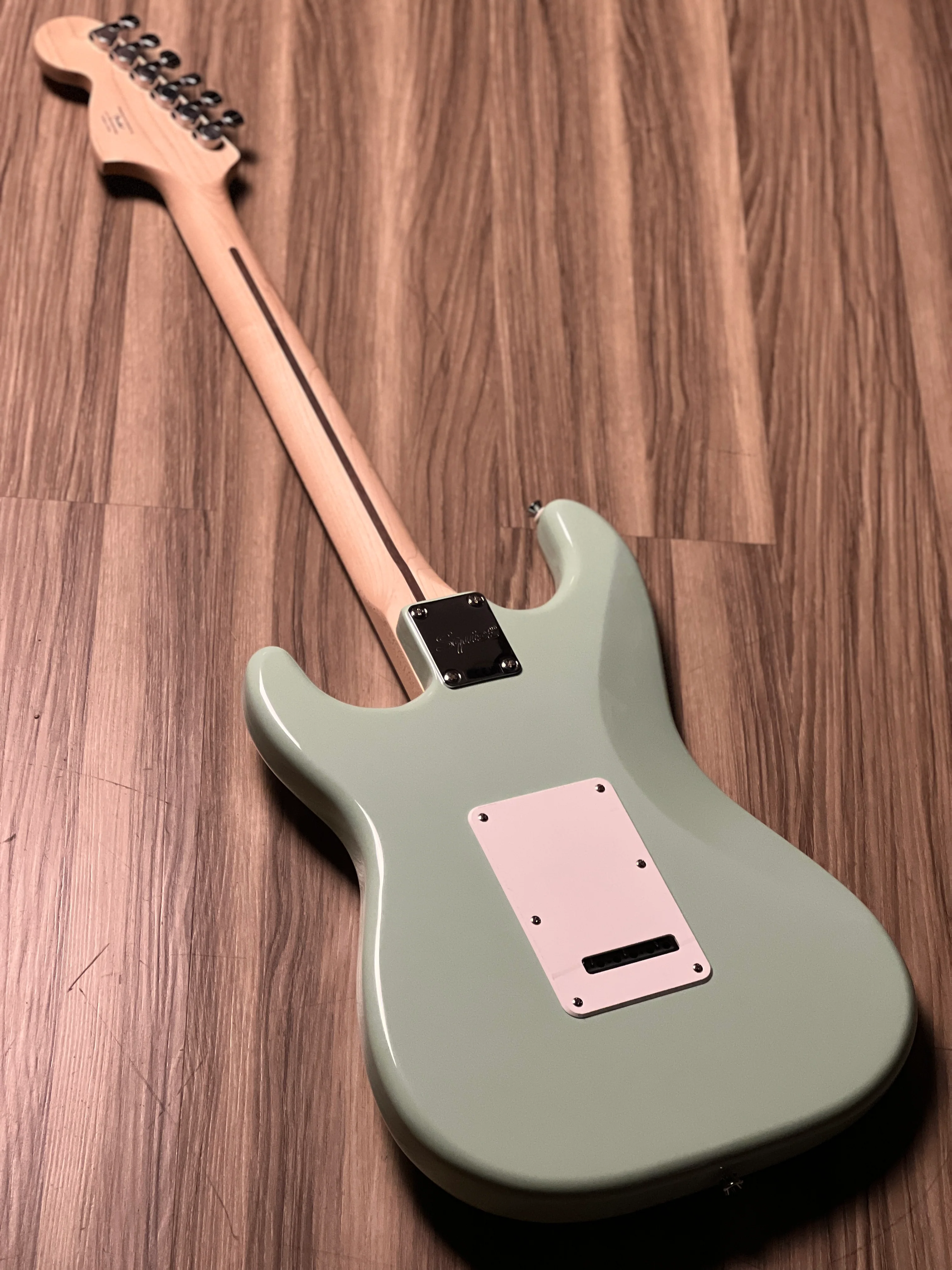 Squier FSR Affinity Series Stratocaster with White Pearloid Pickguard and Laurel FB in Surf Green - Image 5