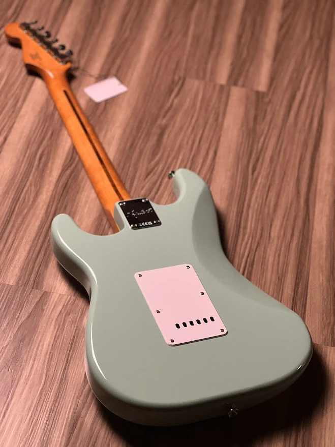 Squier FSR Classic Vibe 50s Stratocaster with Maple FB in Surf Green - Image 4