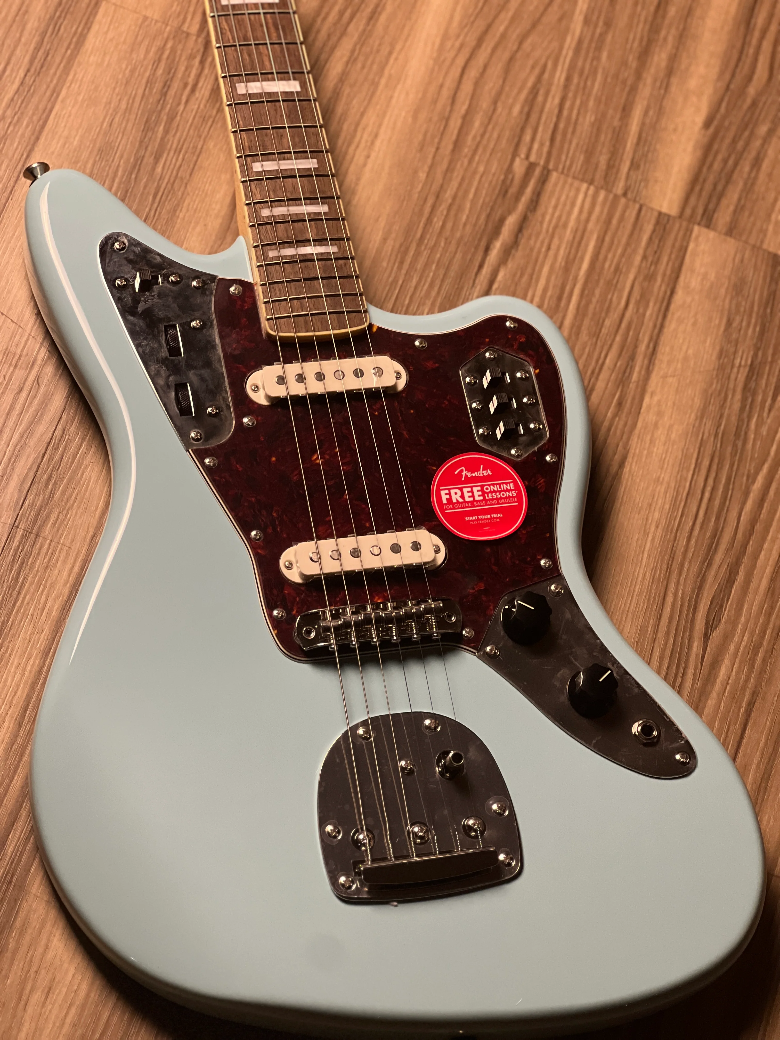 Squier FSR Classic Vibe 70s Jaguar with Laurel FB in Daphne Blue - Image 5