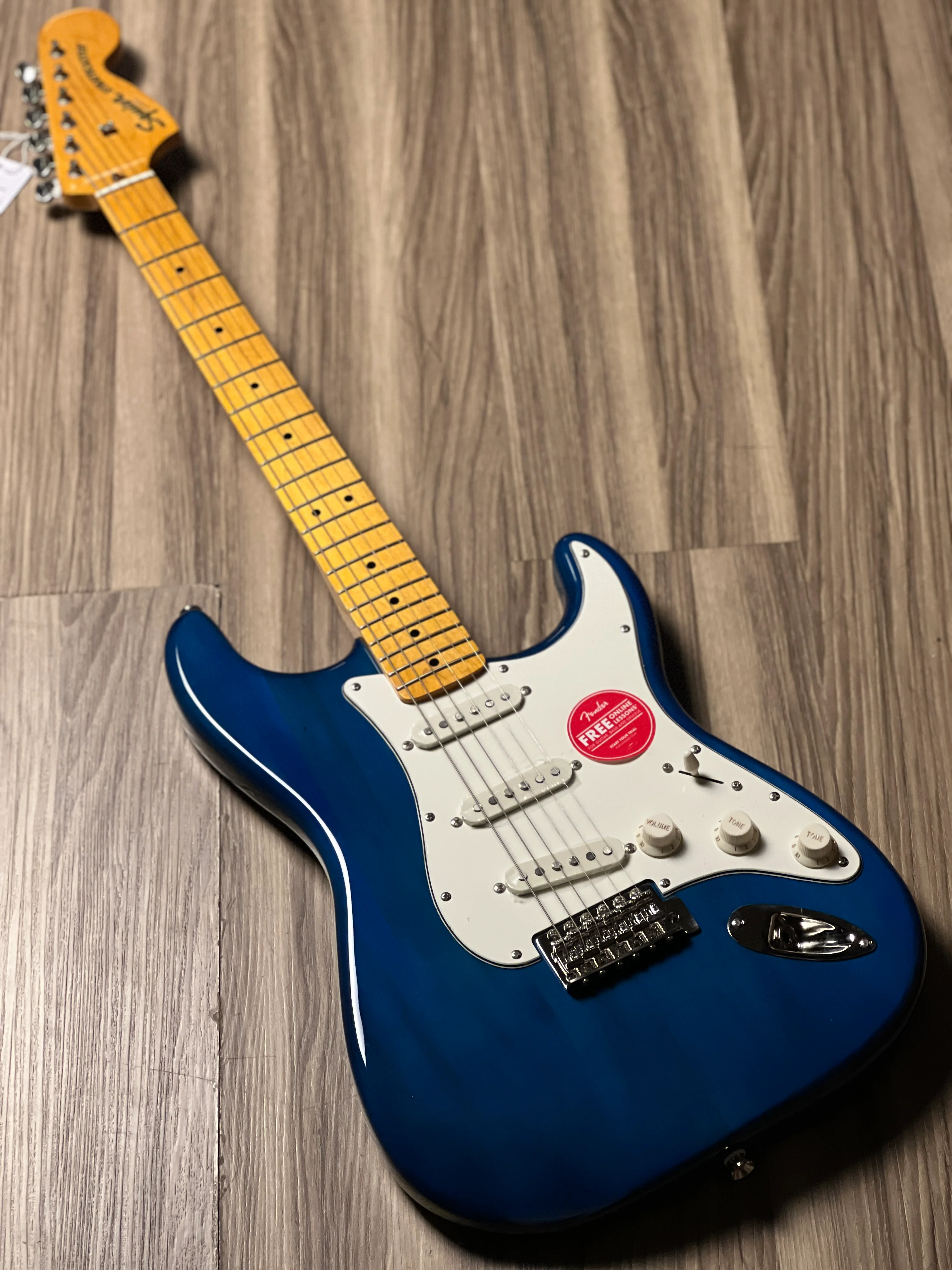 Squier FSR Classic Vibe 70s Stratocaster with Maple FB in Sapphire Blue - Image 2
