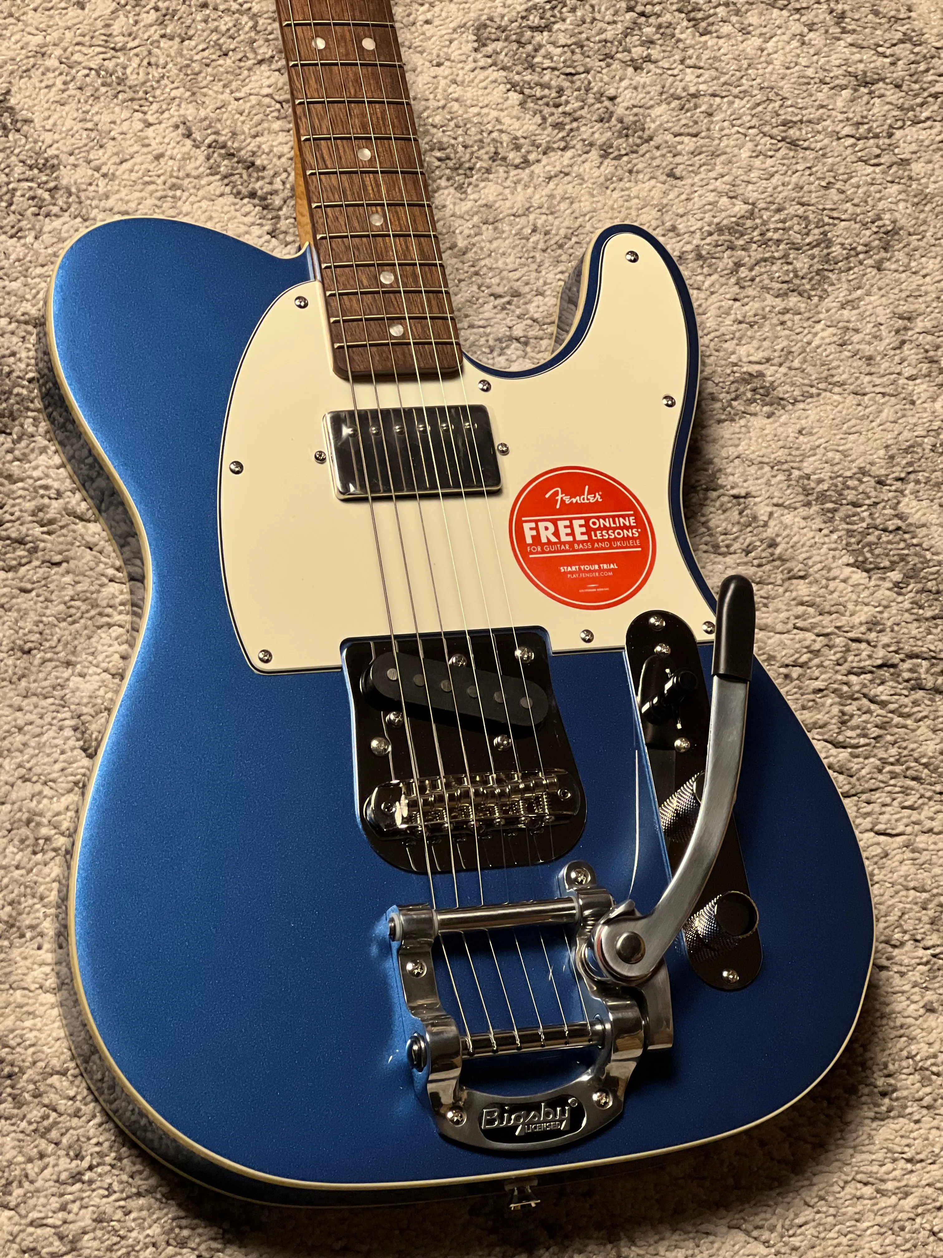 Squier FSR Classic Vibe Custom Telecaster SH Electric Guitar w/Bigsby in Lake Placid Blue - Image 3