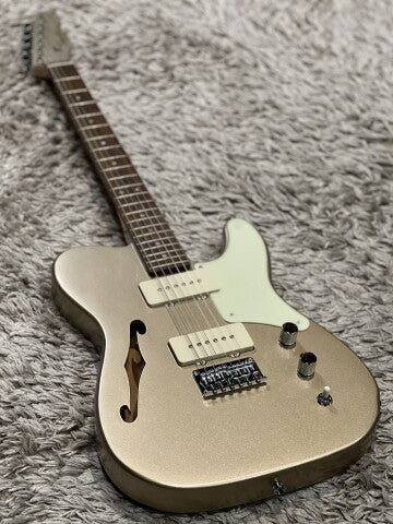 Squier FSR Paranormal Cabronita Thinline Telecaster with Laurel FB in Shoreline Gold - Image 3