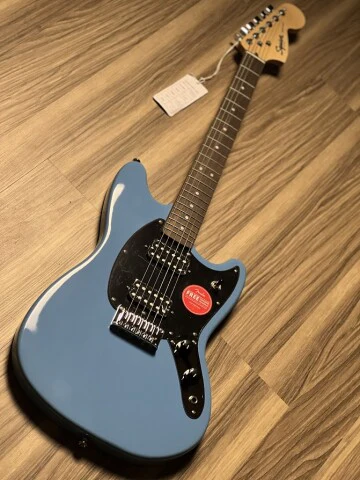 Squier Sonic Mustang HH w/Black Pickguard with Laurel FB in California Blue - Image 2
