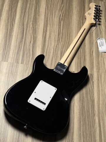 Squier Sonic Stratocaster w/White Pickguard with Maple FB in Black - Image 4