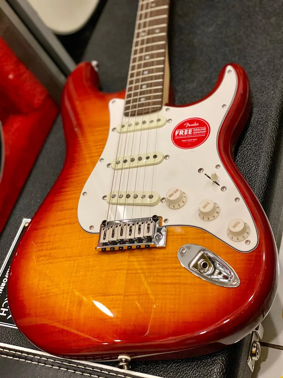 Squier Standard Stratocaster FMT Flamed Maple Top in Amber Burst - Image 2