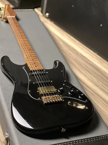 Suhr Classic Custom Antique in Black Beauty - Image 3
