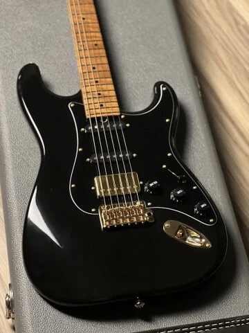 Suhr Classic Custom Antique in Black Beauty - Image 4