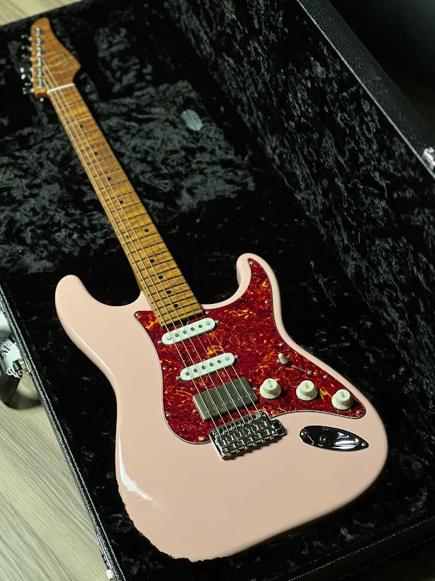 Suhr Classic Custom Antique in Shell Pink - Image 2