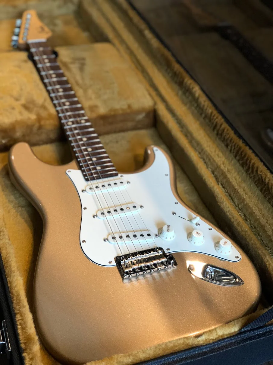 Suhr Classic Pro in Shoreline Gold with Rosewood FB - Image 6