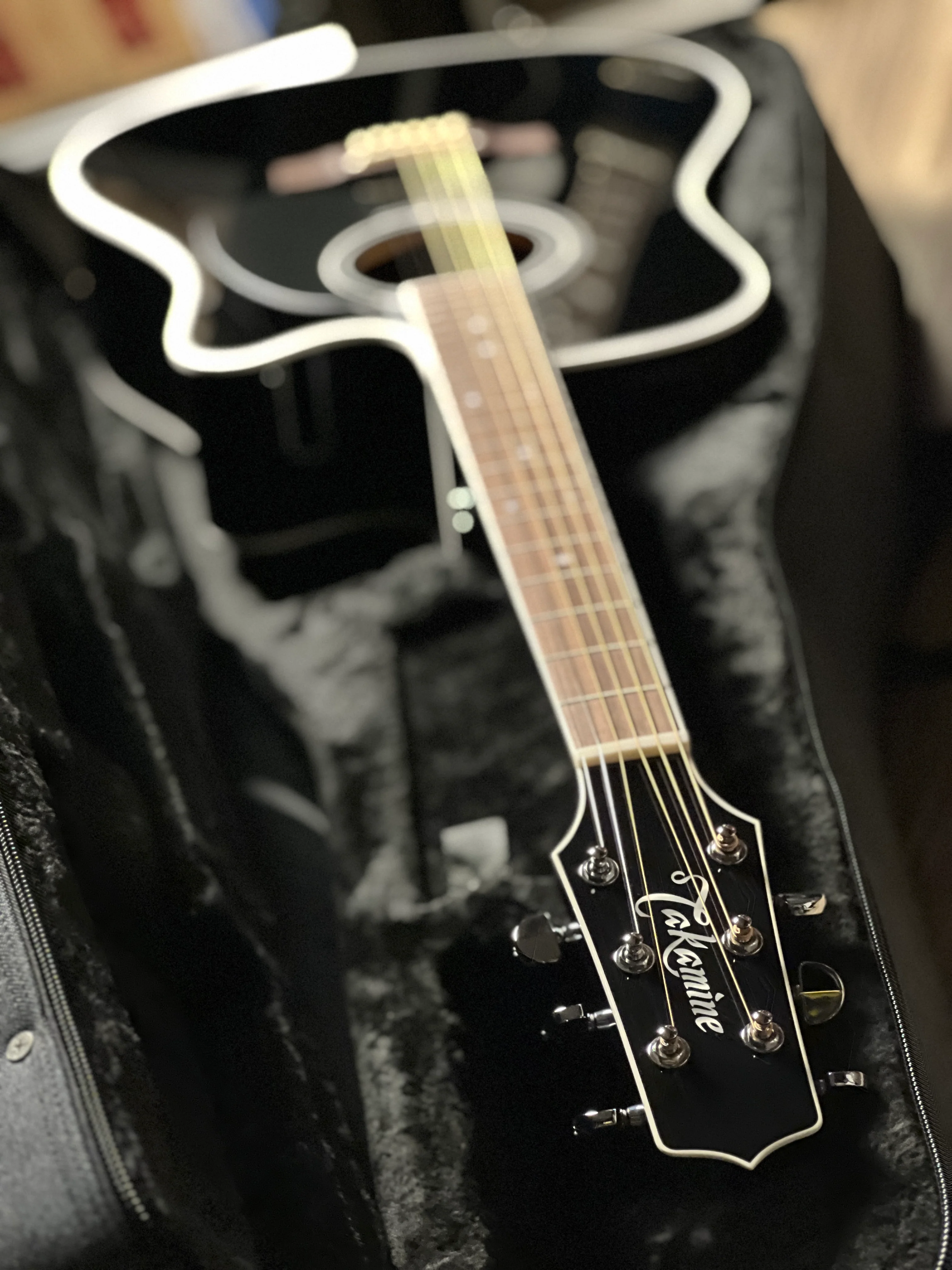 Takamine EF341SC in Gloss Black with Case Made in Japan 62070118 - Image 10