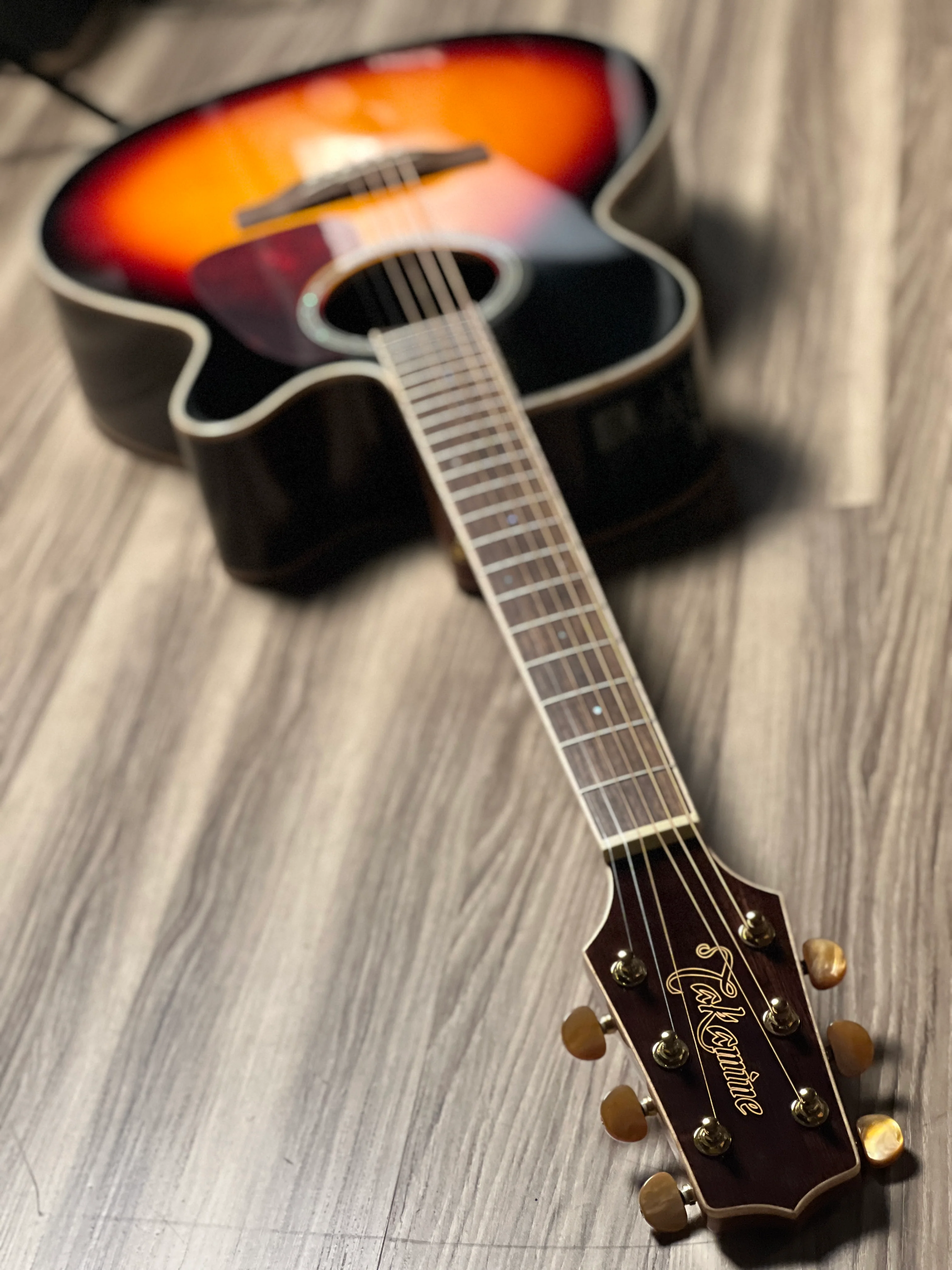 Takamine GN71CE in Brown Sunburst - Image 6
