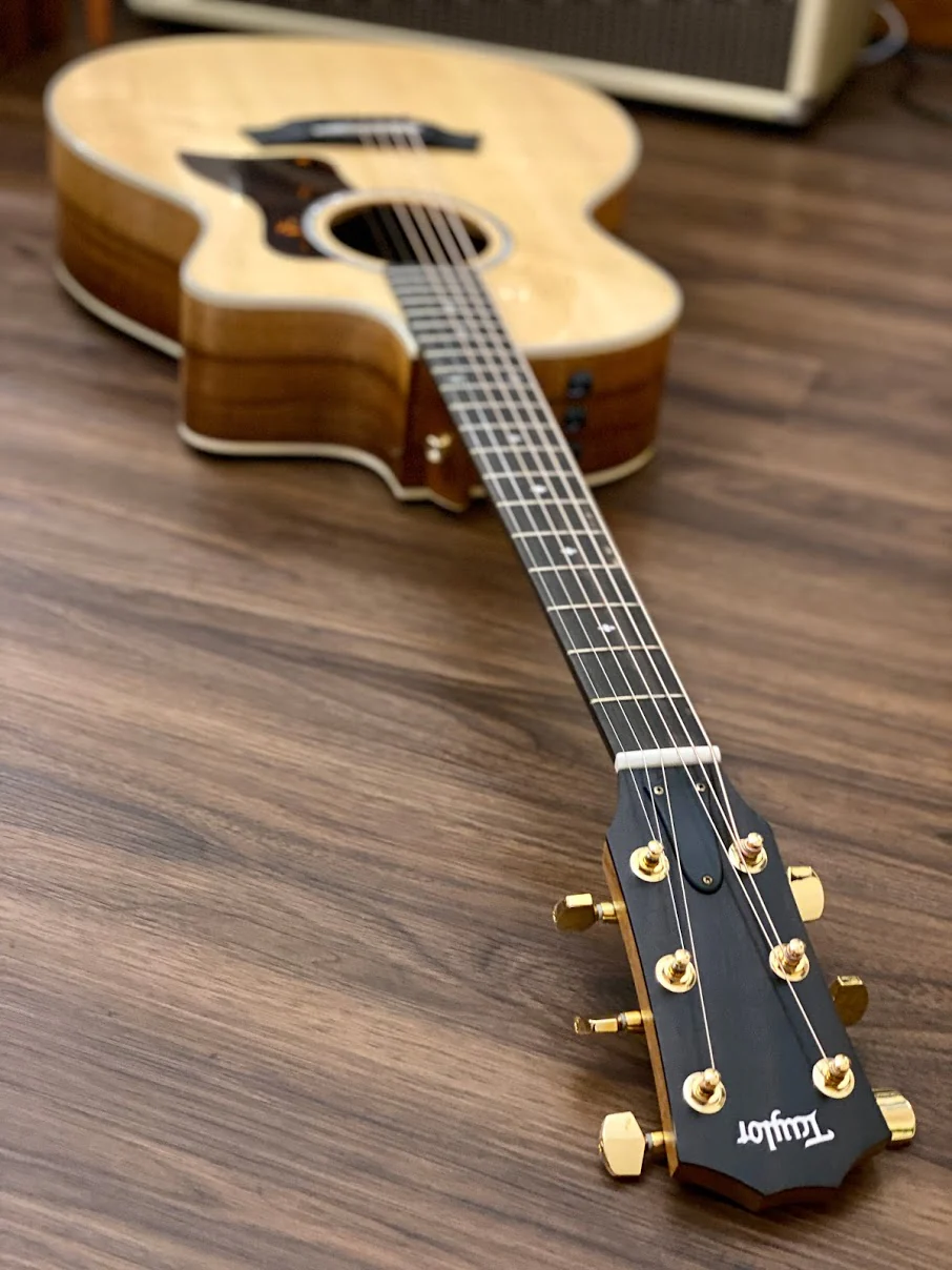 Taylor 214ce-K Deluxe KOA in Natural with Case - Image 6