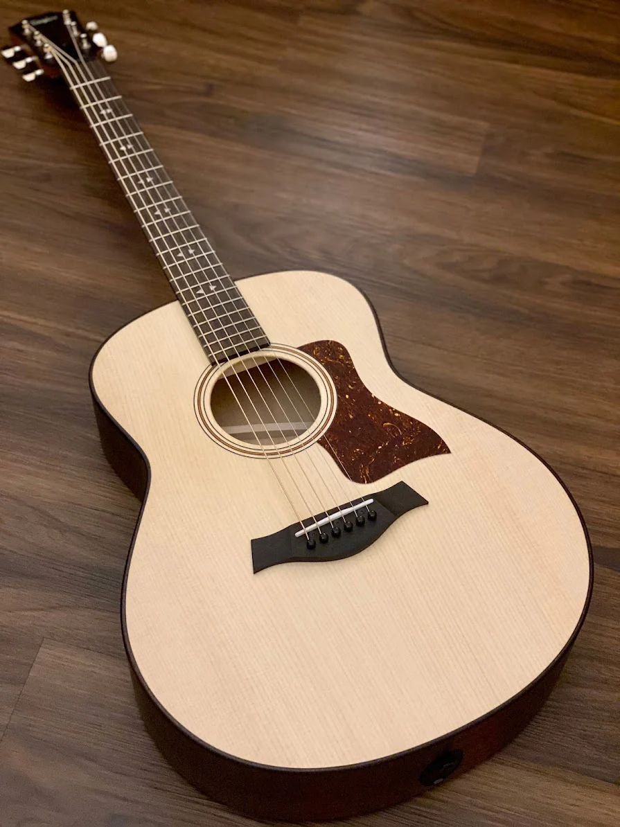 Taylor GTe Urban Ash Acoustic Electric - Natural - Image 3